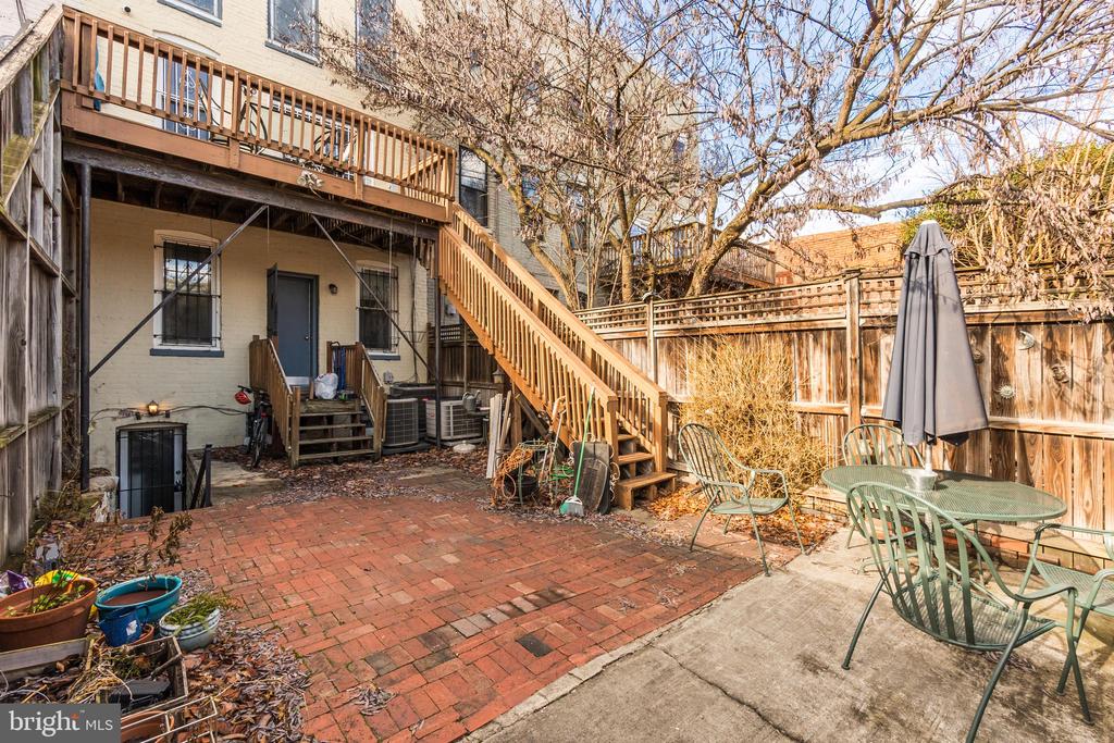 127 11TH STREET NE C