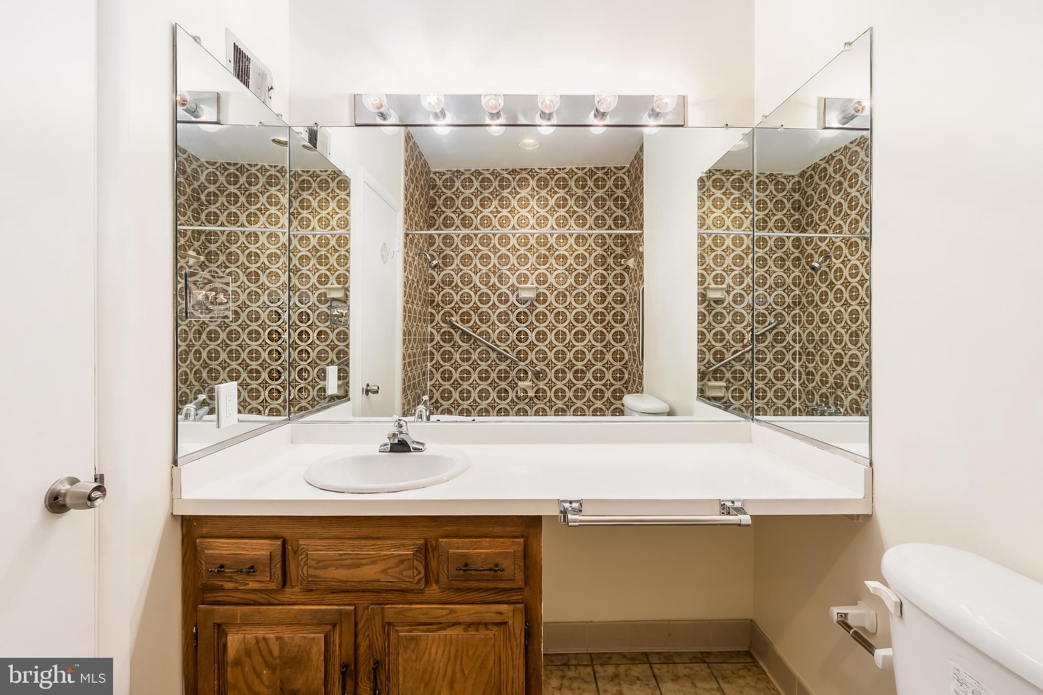 127 11TH STREET NE C