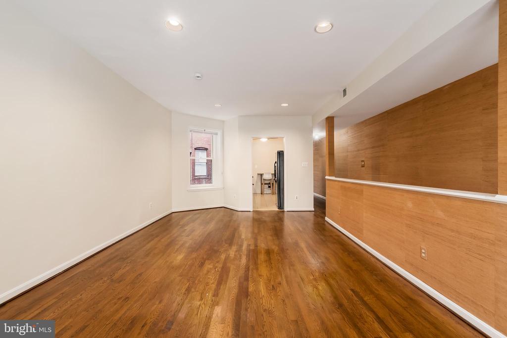 127 11TH STREET NE C
