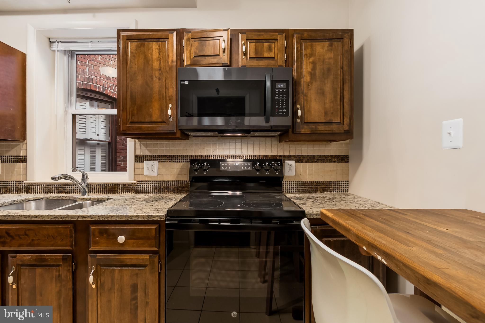 127 11TH STREET NE C