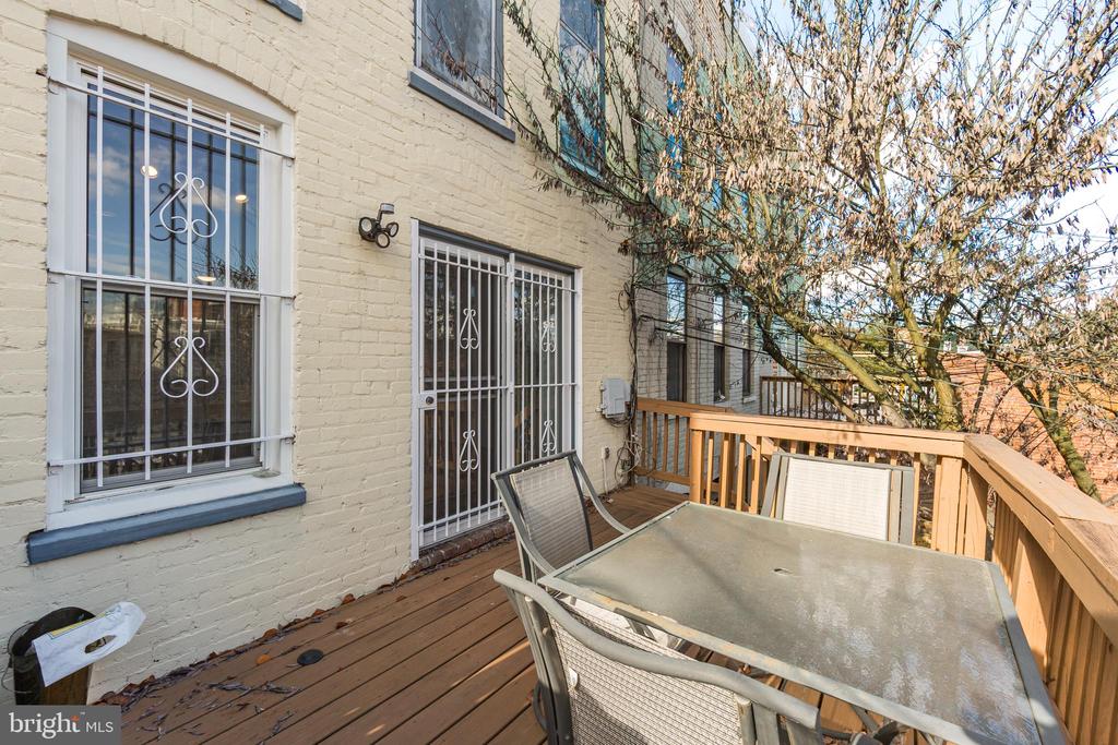 127 11TH STREET NE C