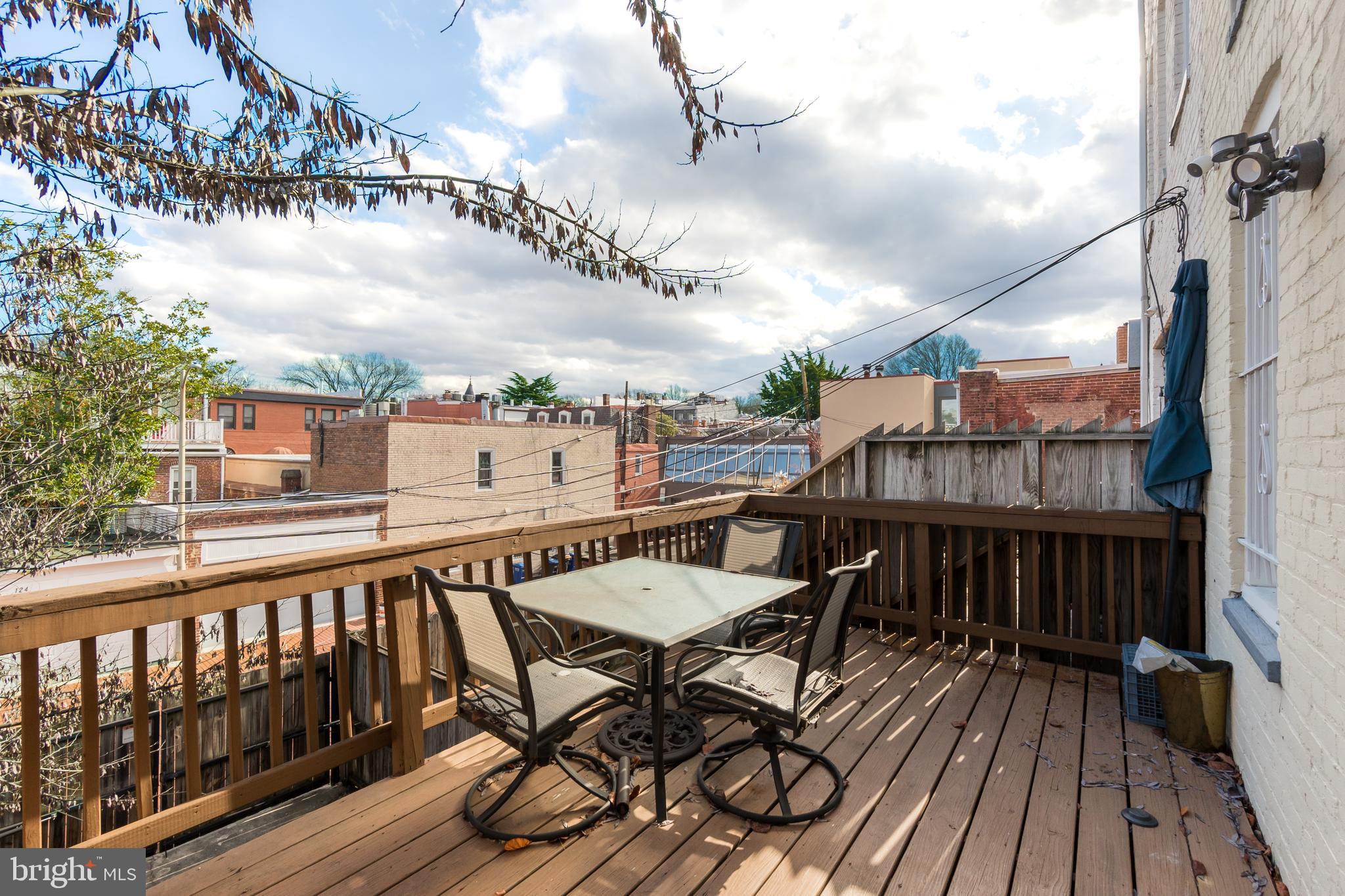 127 11TH STREET NE C