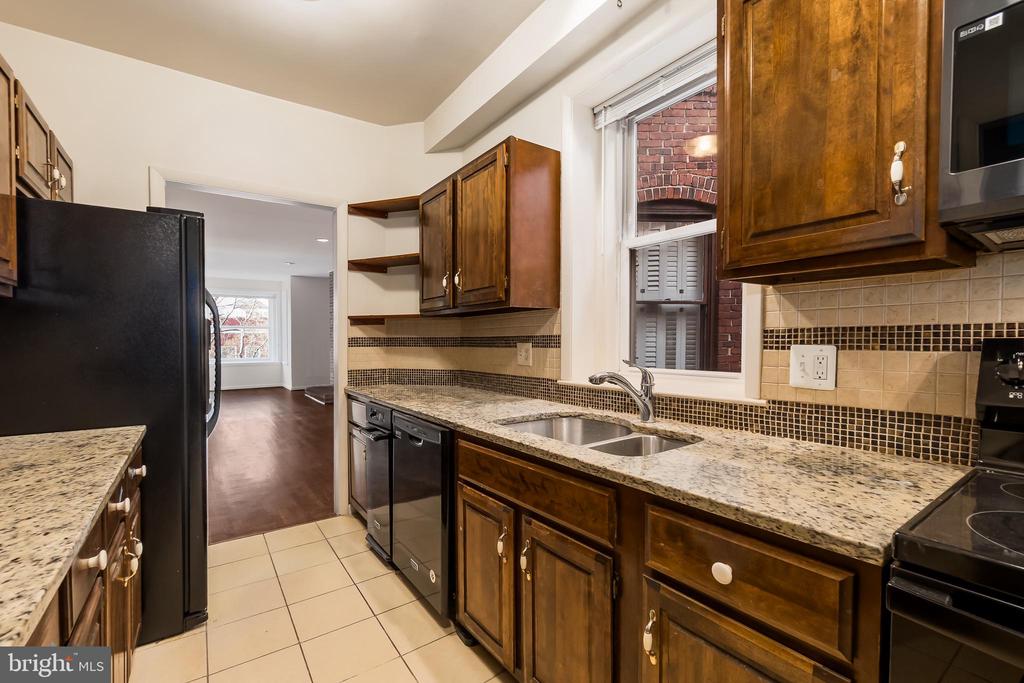 127 11TH STREET NE C