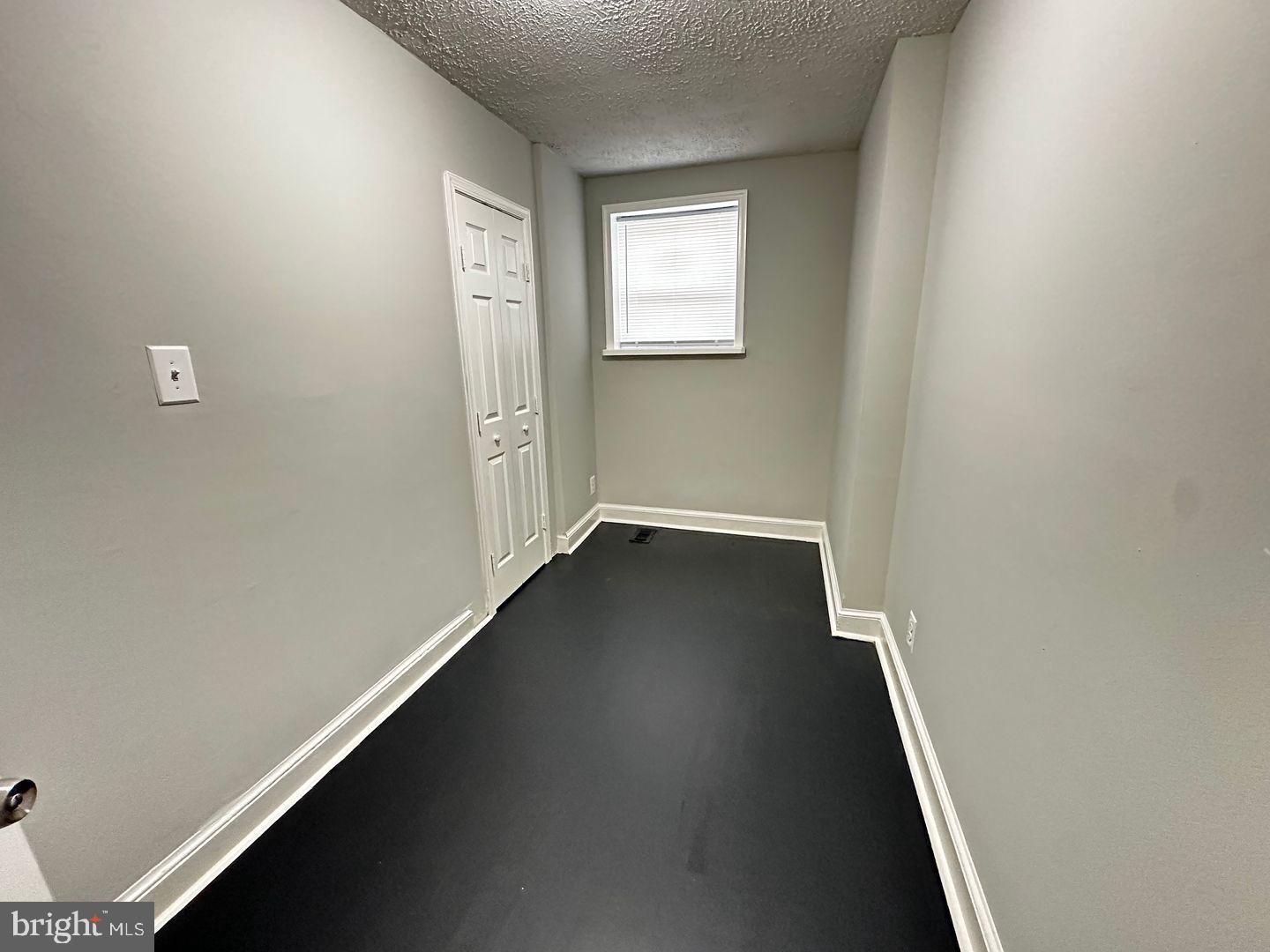 4632 HILLSIDE ROAD SE