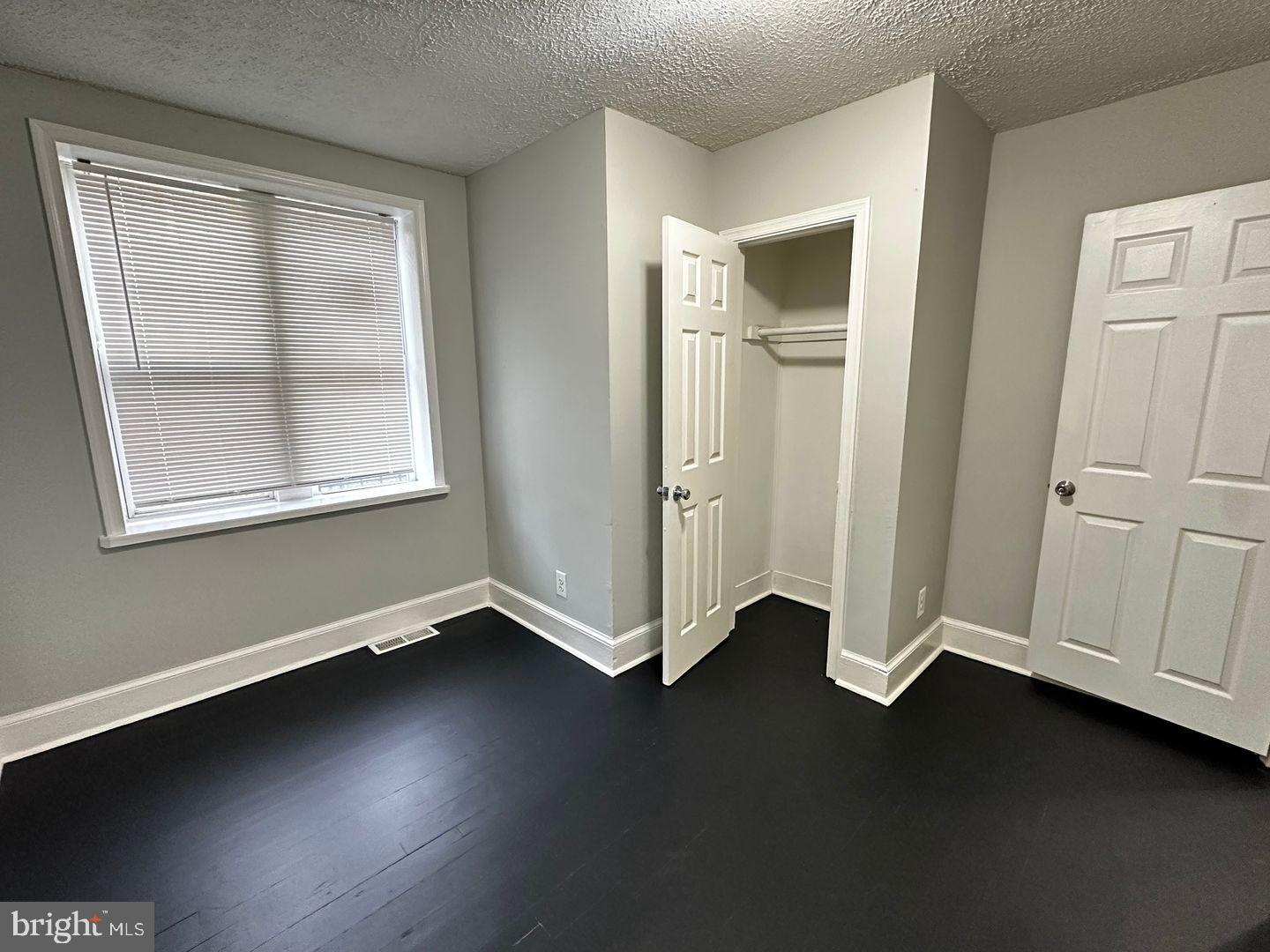 4632 HILLSIDE ROAD SE