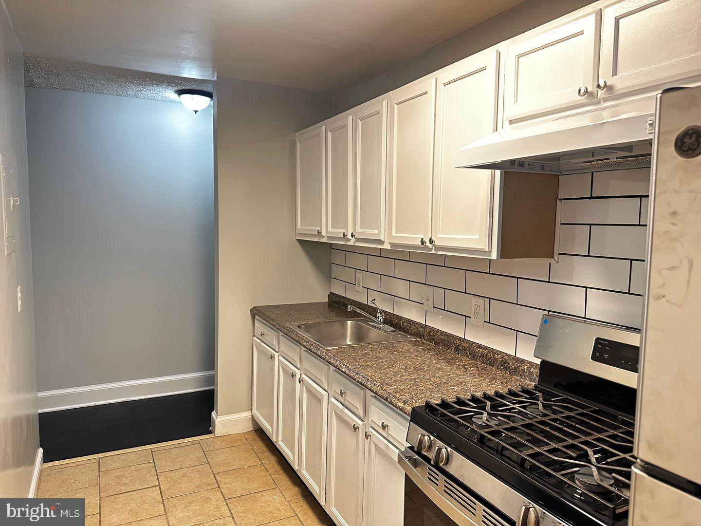 4632 HILLSIDE ROAD SE