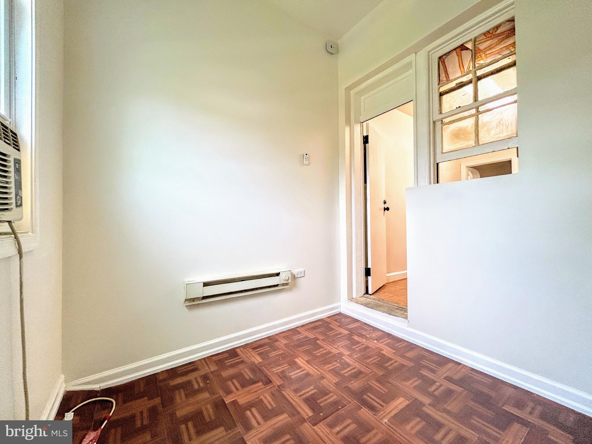 446 MELLON STREET SE 4