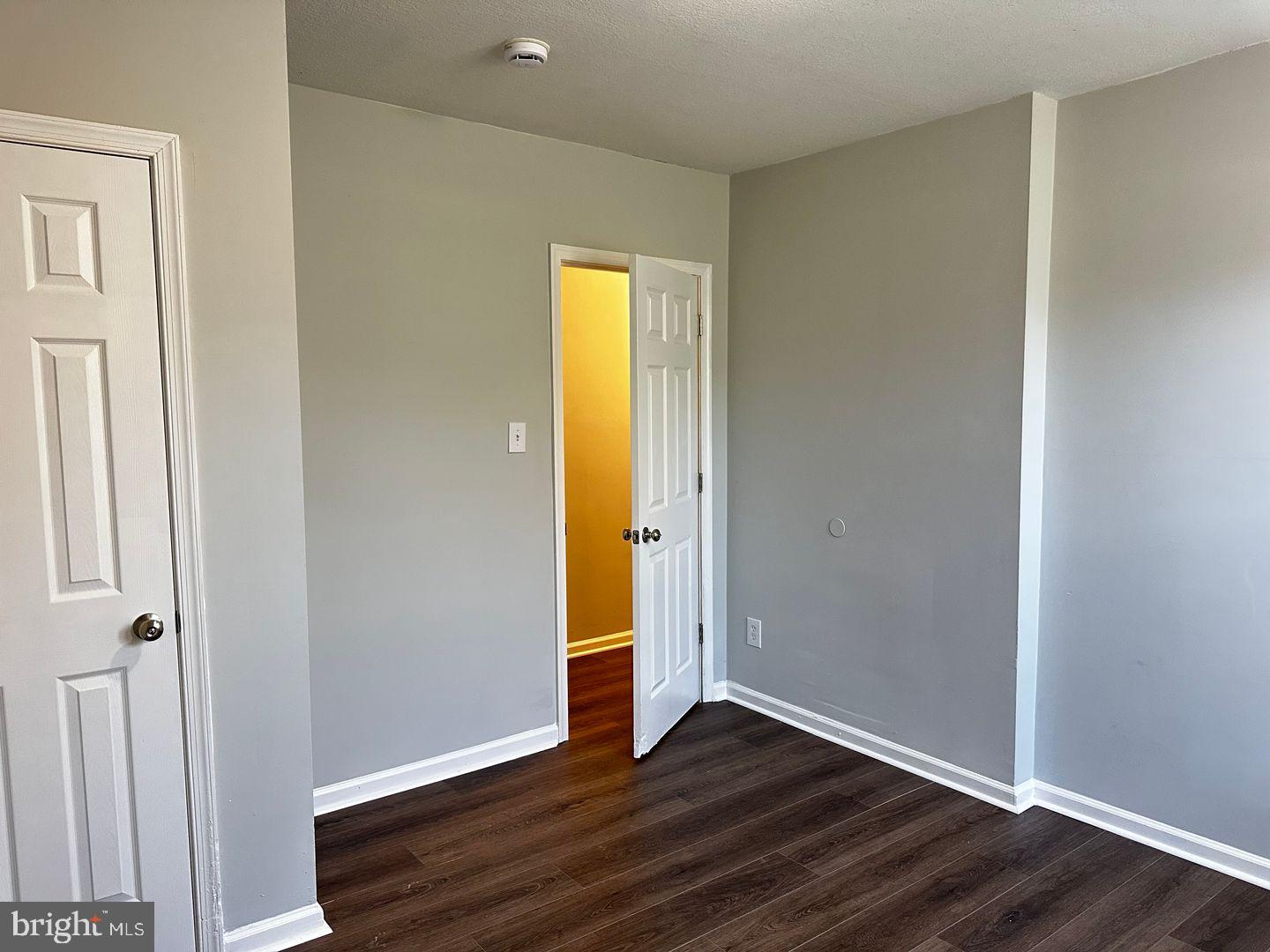 4632 HILLSIDE ROAD SE 1