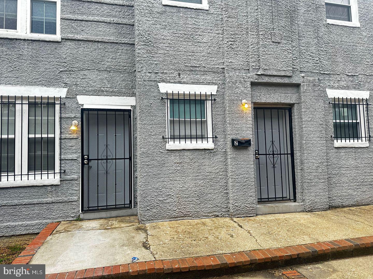 4632 HILLSIDE ROAD SE 1