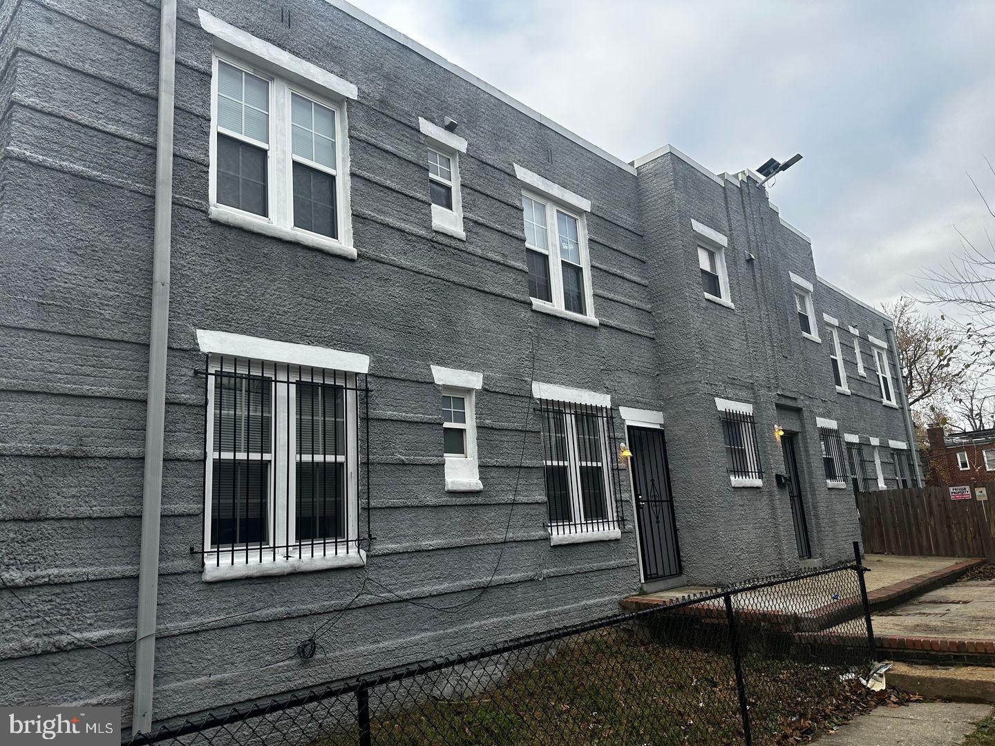 4632 HILLSIDE ROAD SE 1