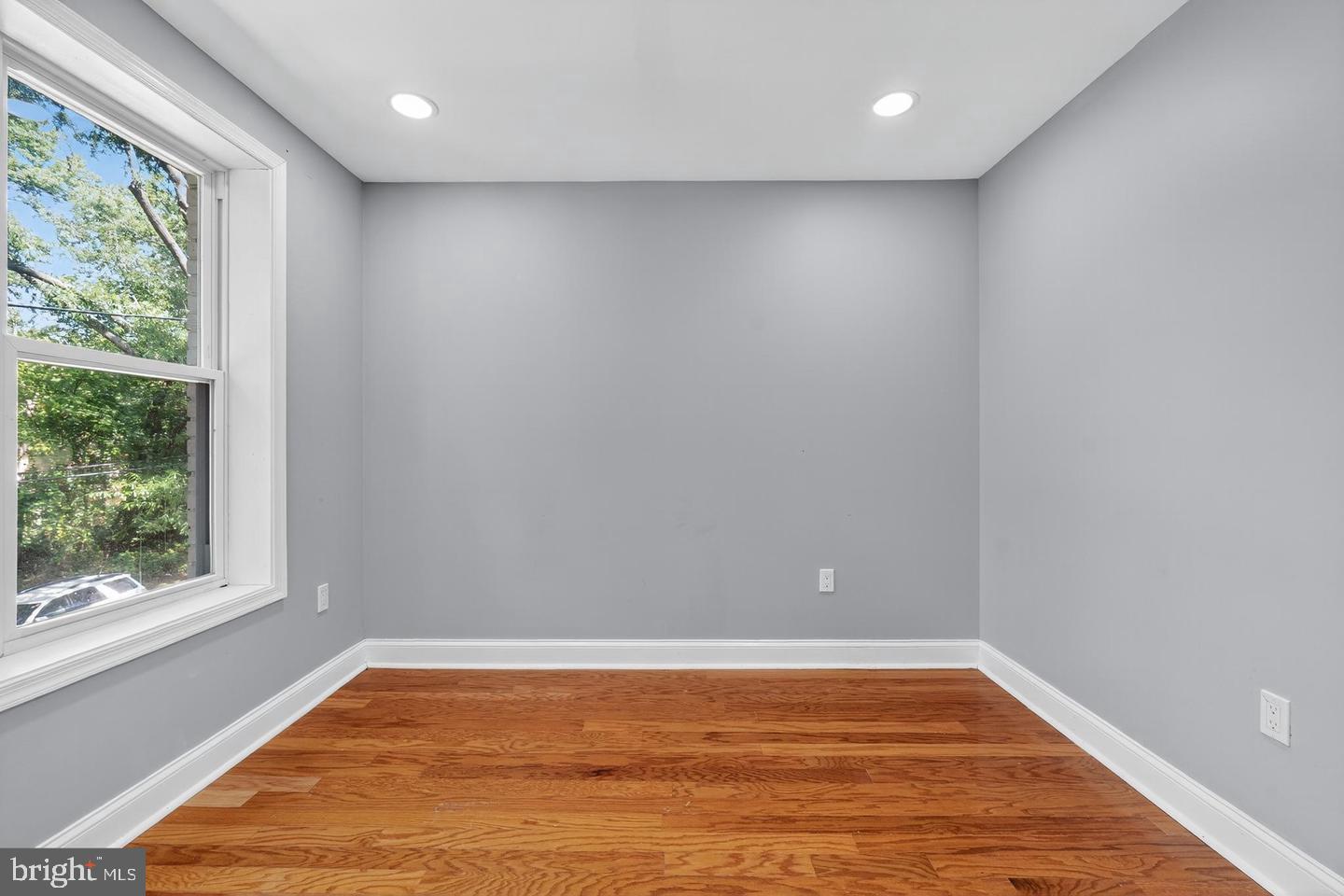 313 PARKLAND PLACE SE 3