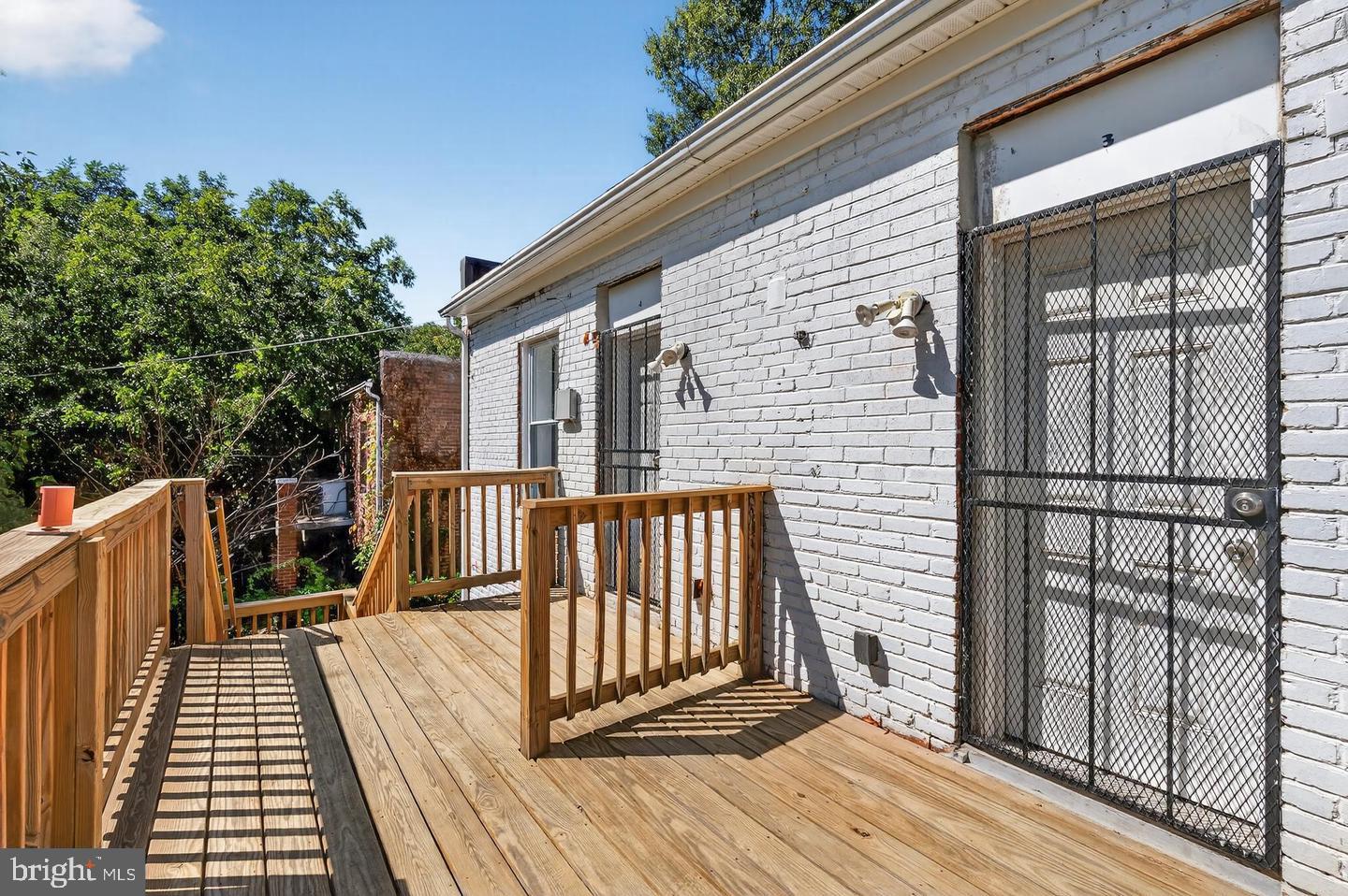 313 PARKLAND PLACE SE 3