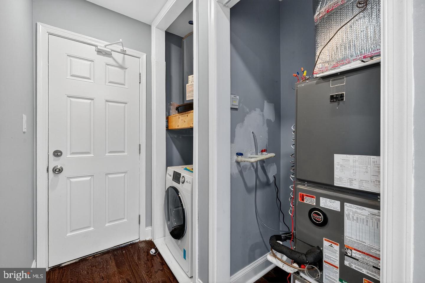 313 PARKLAND PLACE SE 3