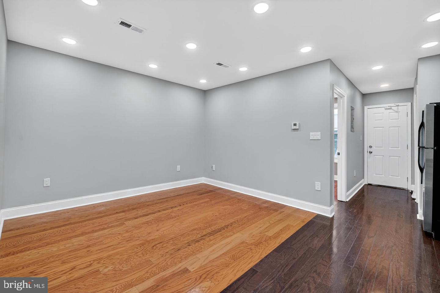 313 PARKLAND PLACE SE 3