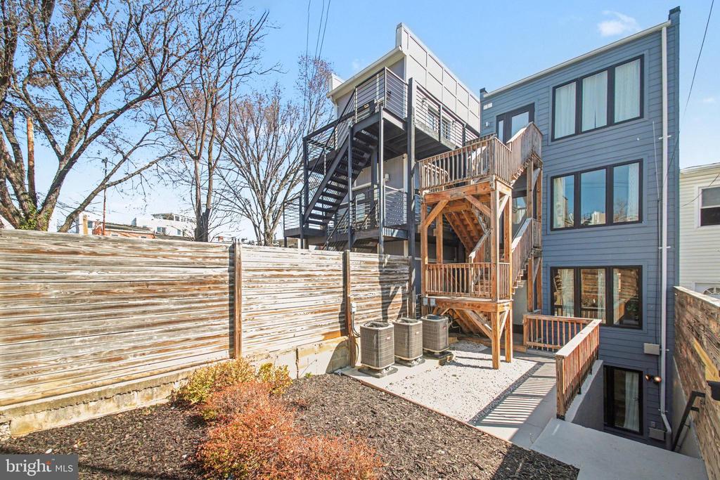 2116 4TH STREET NE C