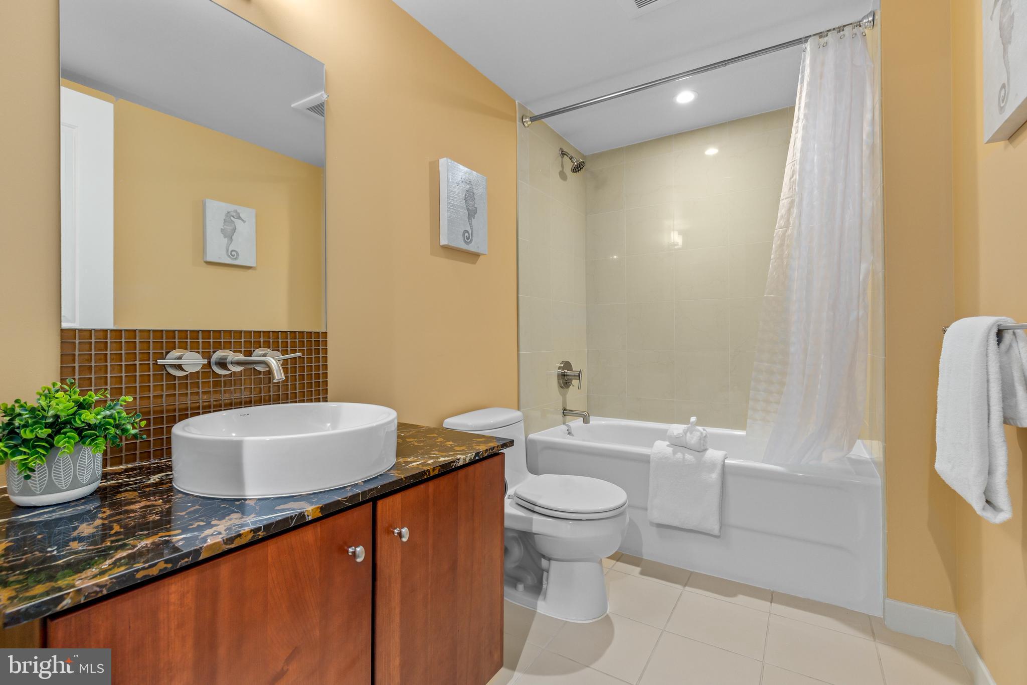 1025 1ST STREET SE 611