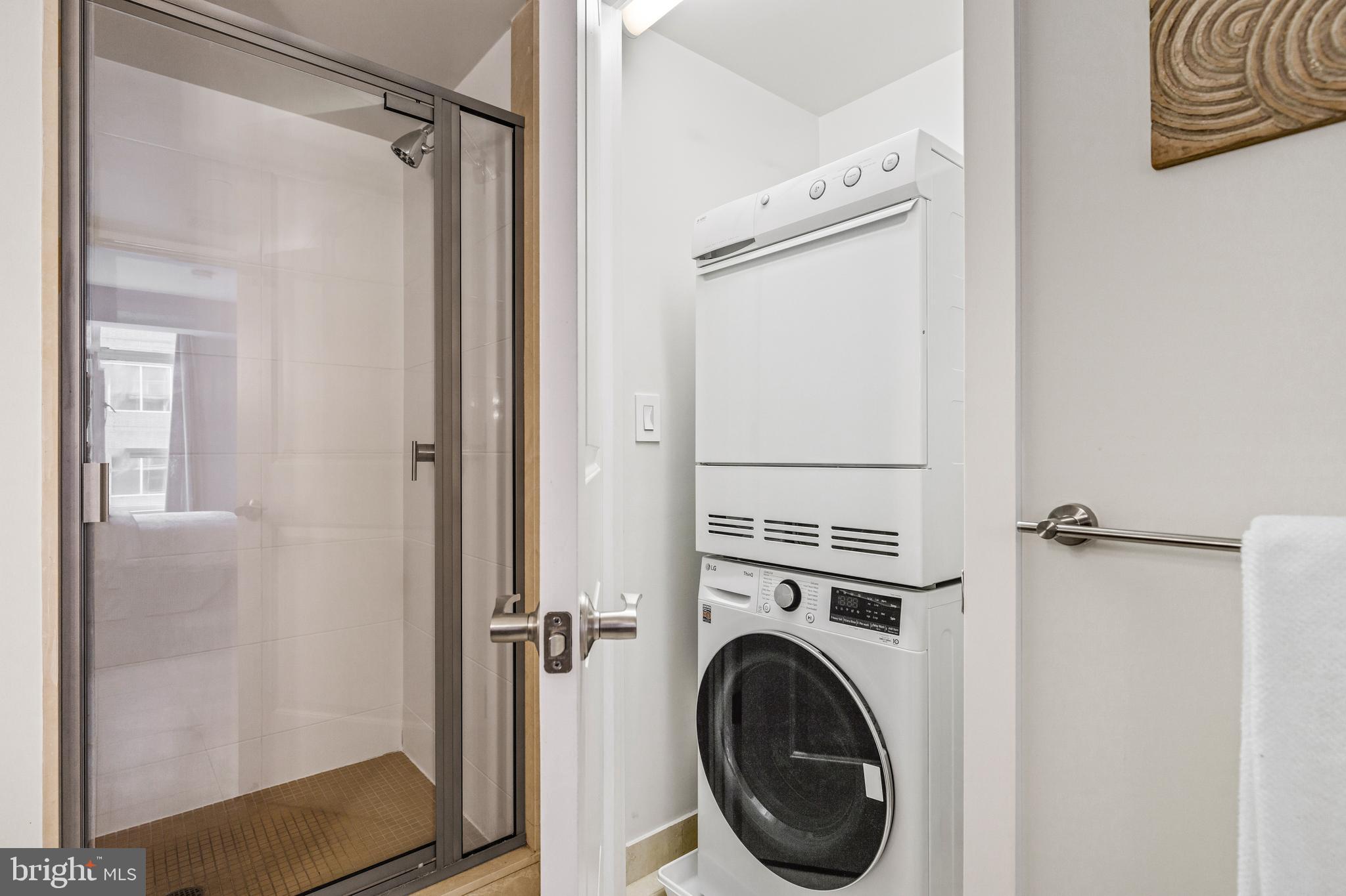 1025 1ST STREET SE 611