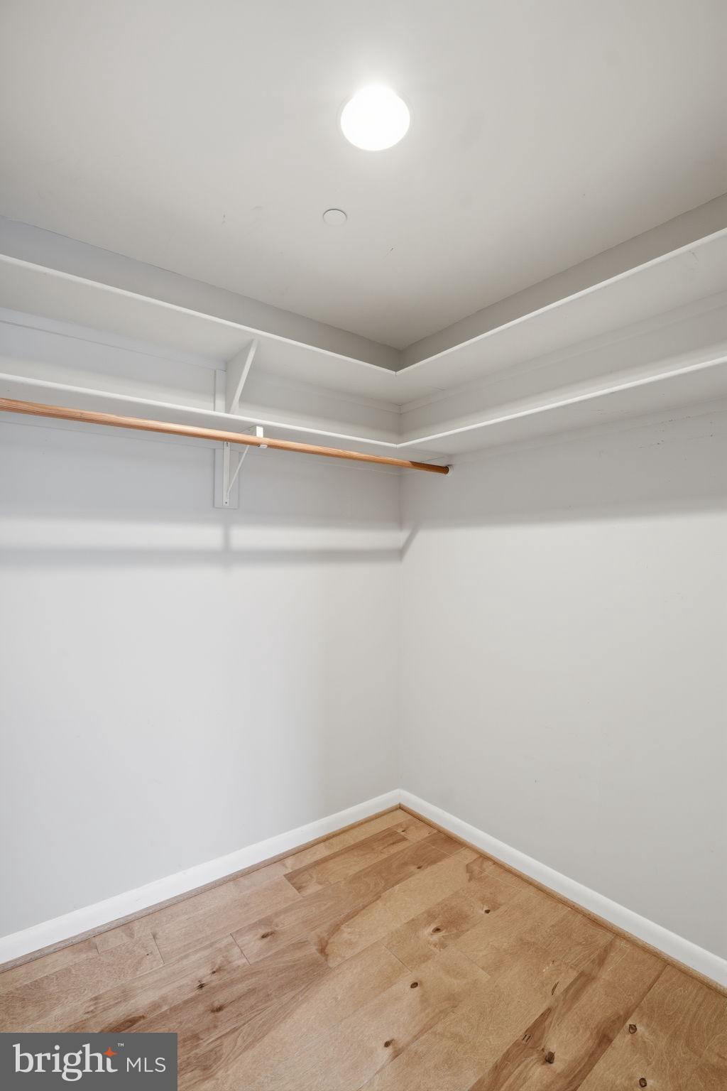 350 G STREET SW N302