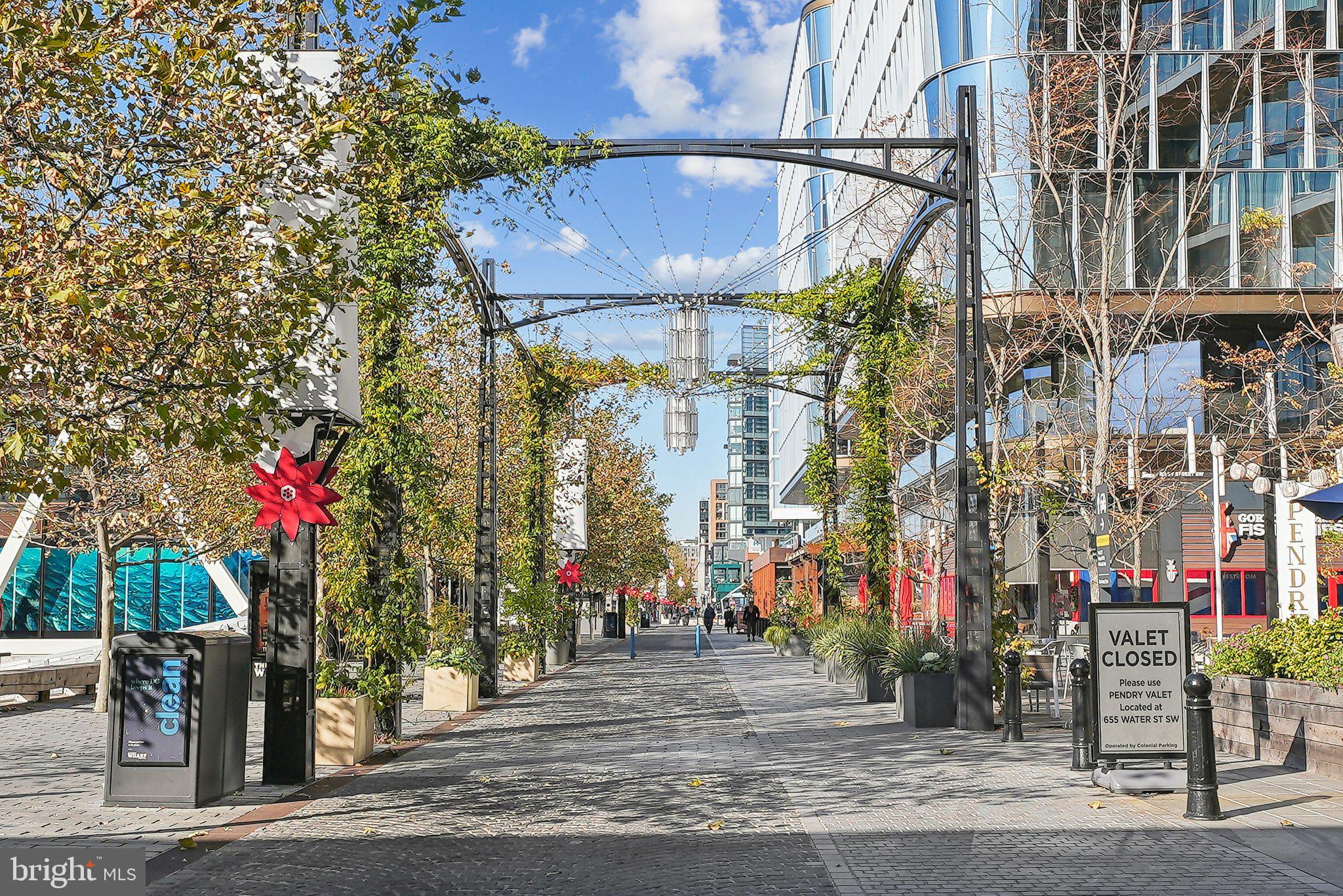 350 G STREET SW N302