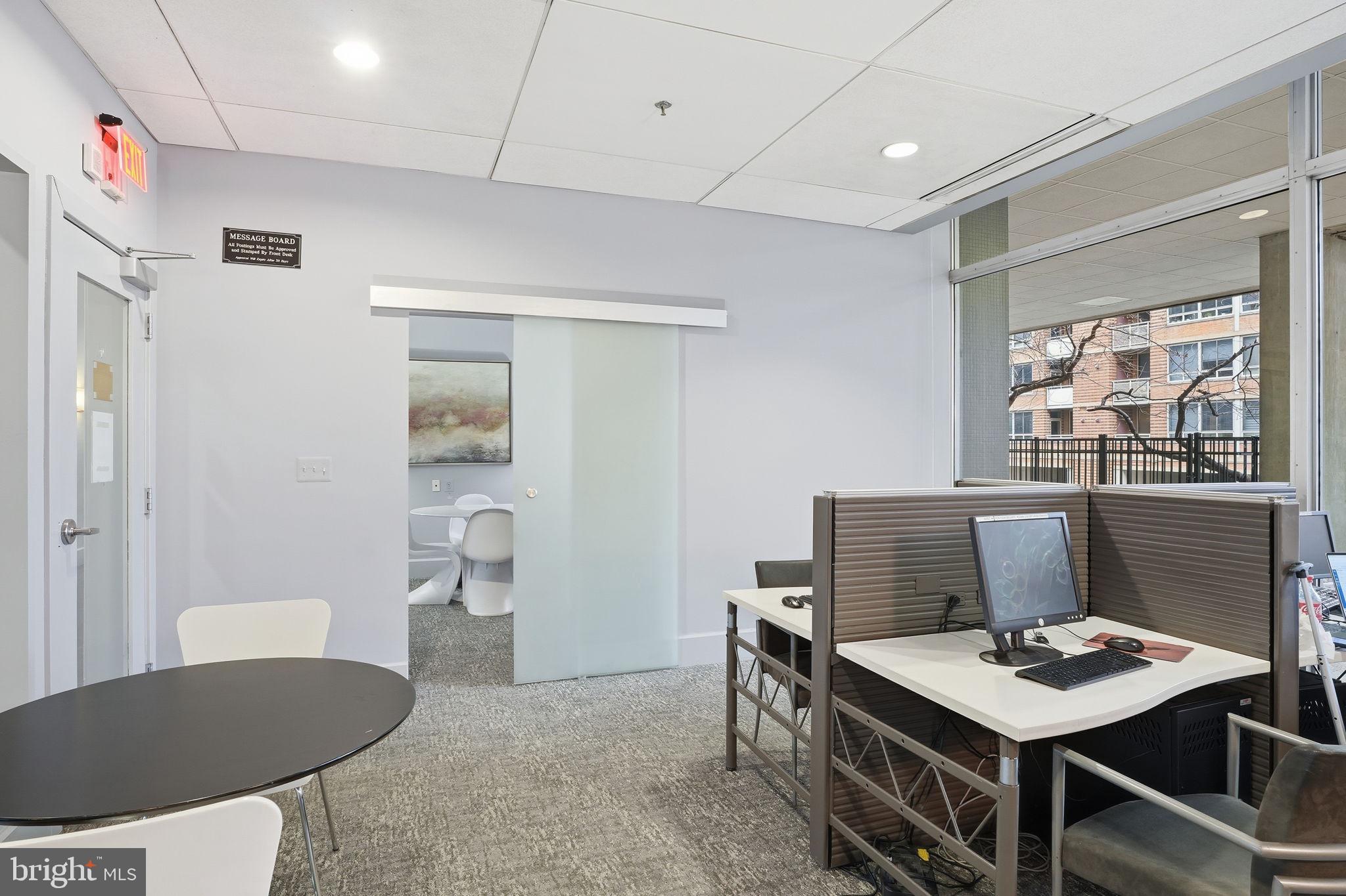 350 G STREET SW N302