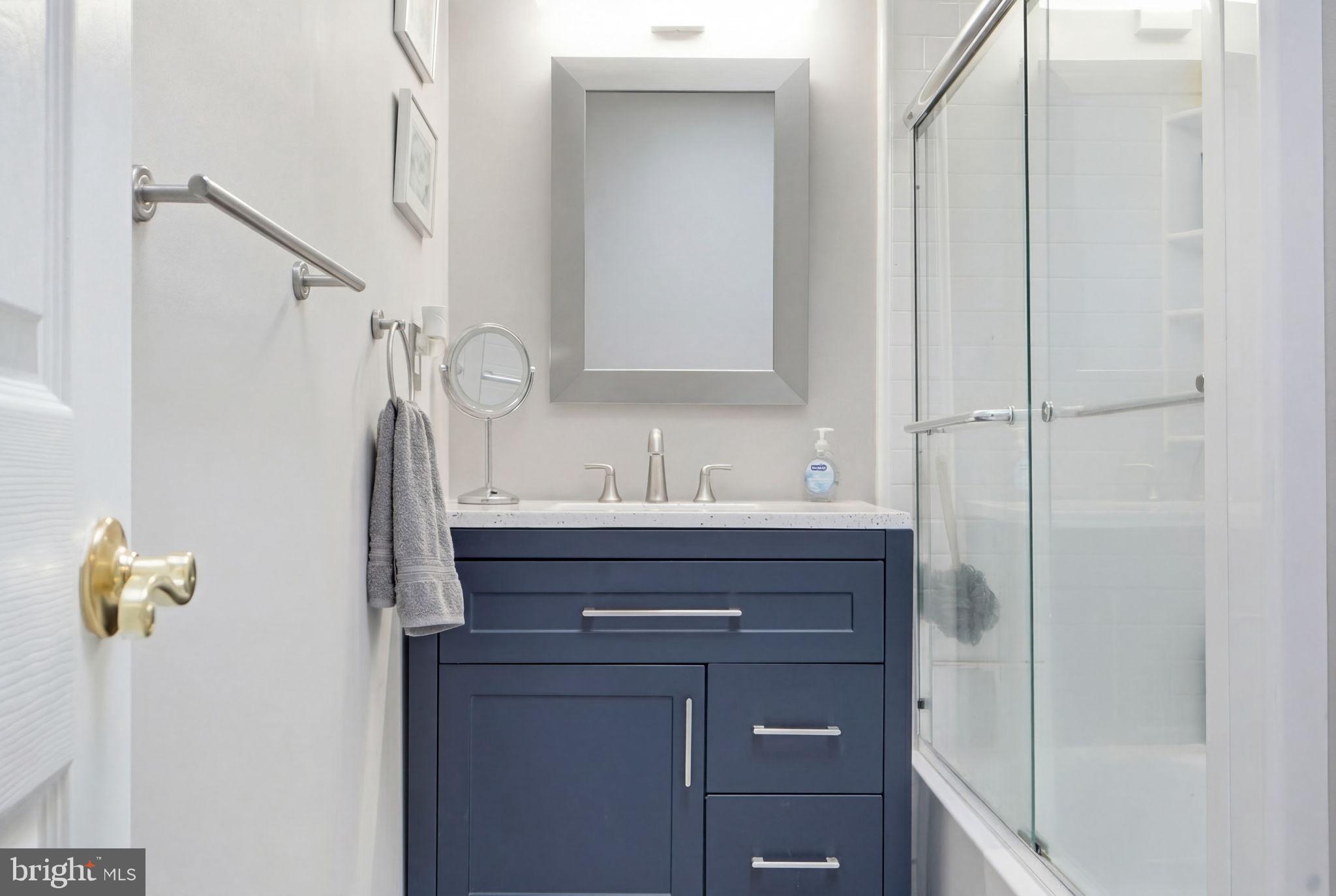 608 ORLEANS PLACE NE