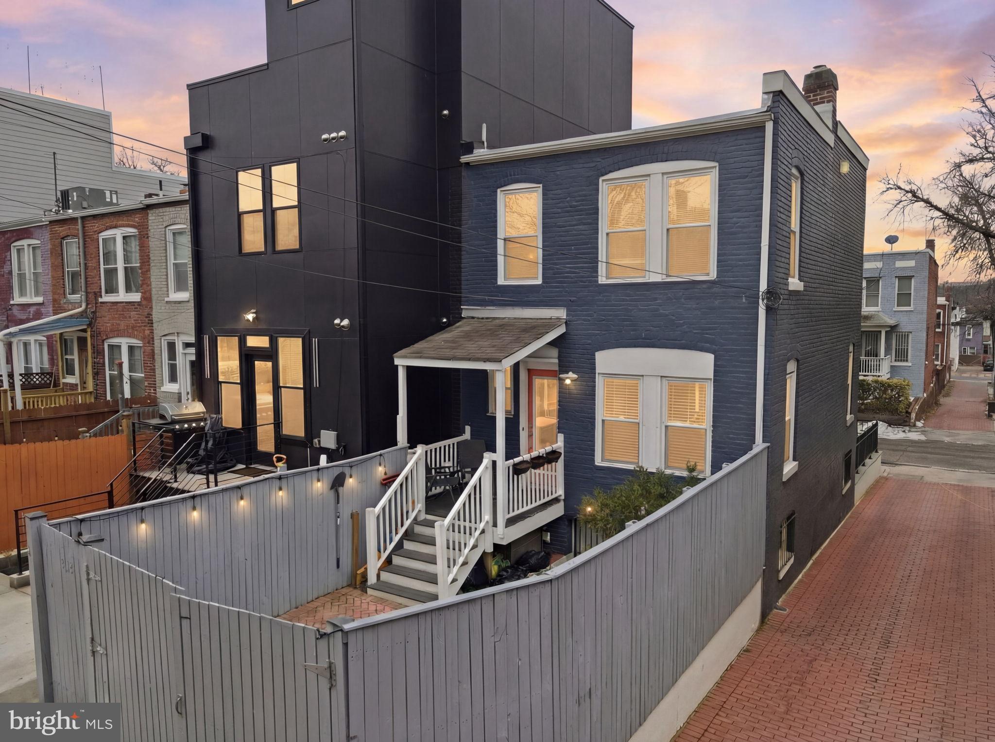 608 ORLEANS PLACE NE