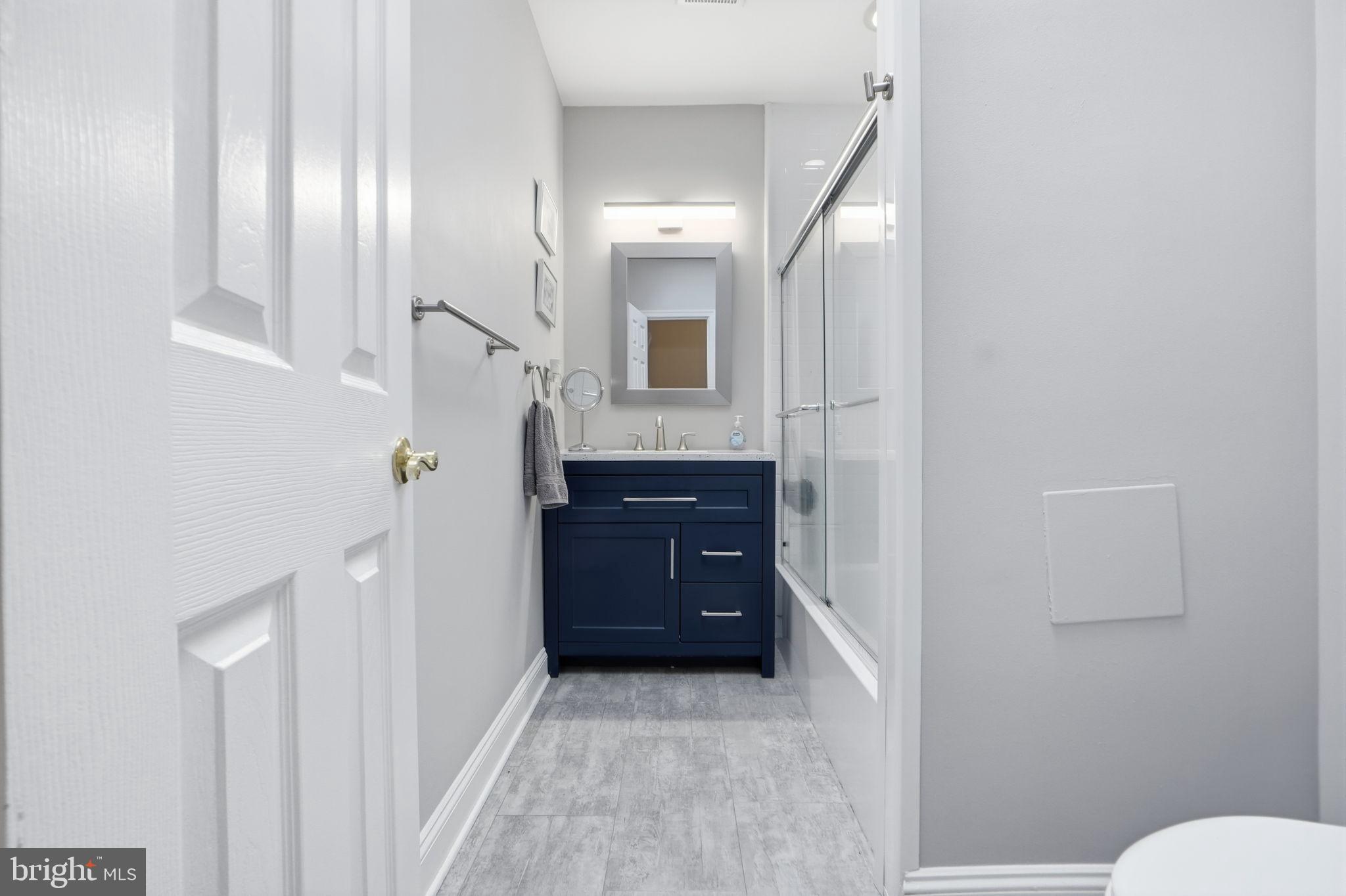 608 ORLEANS PLACE NE