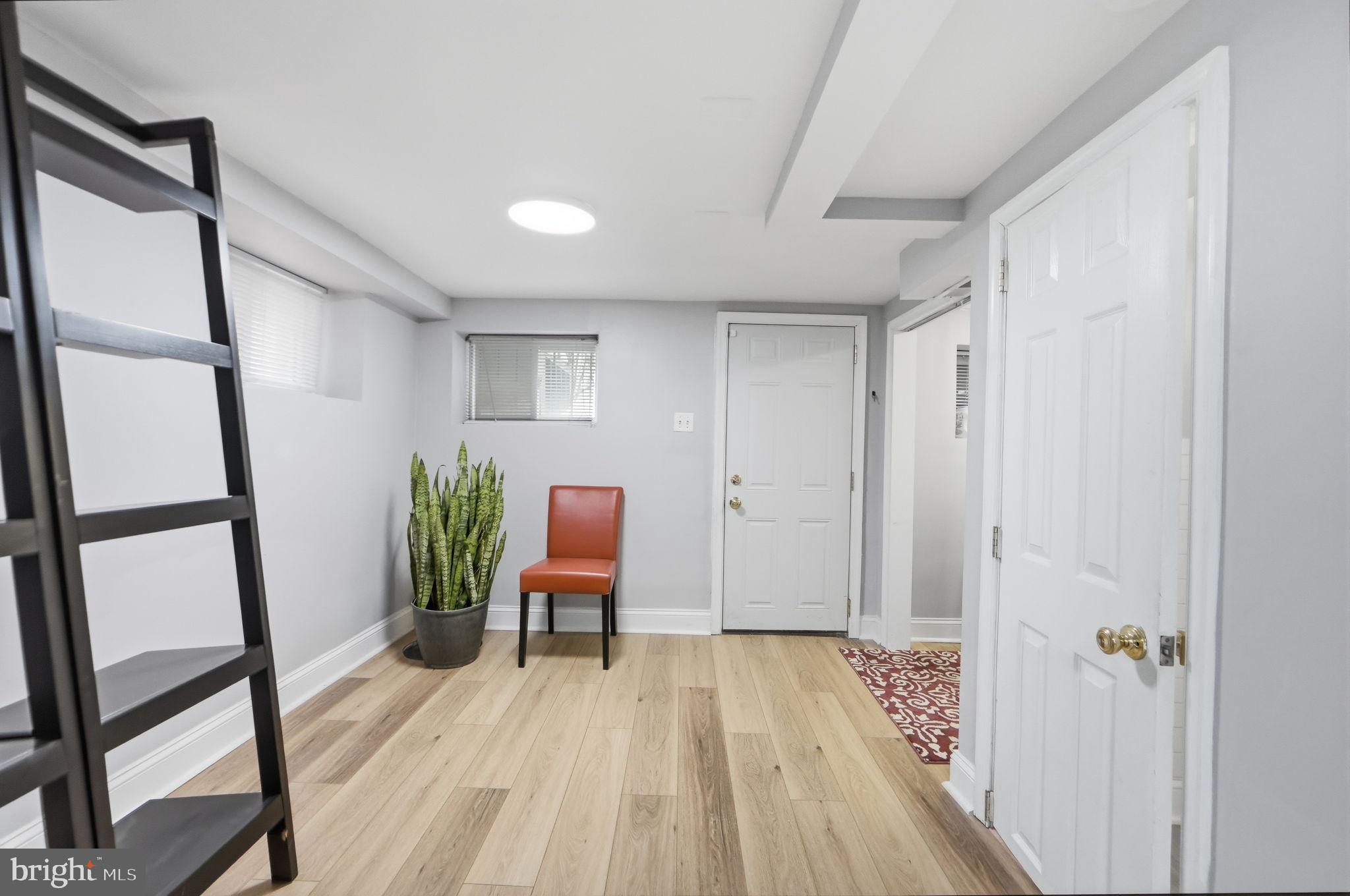 608 ORLEANS PLACE NE