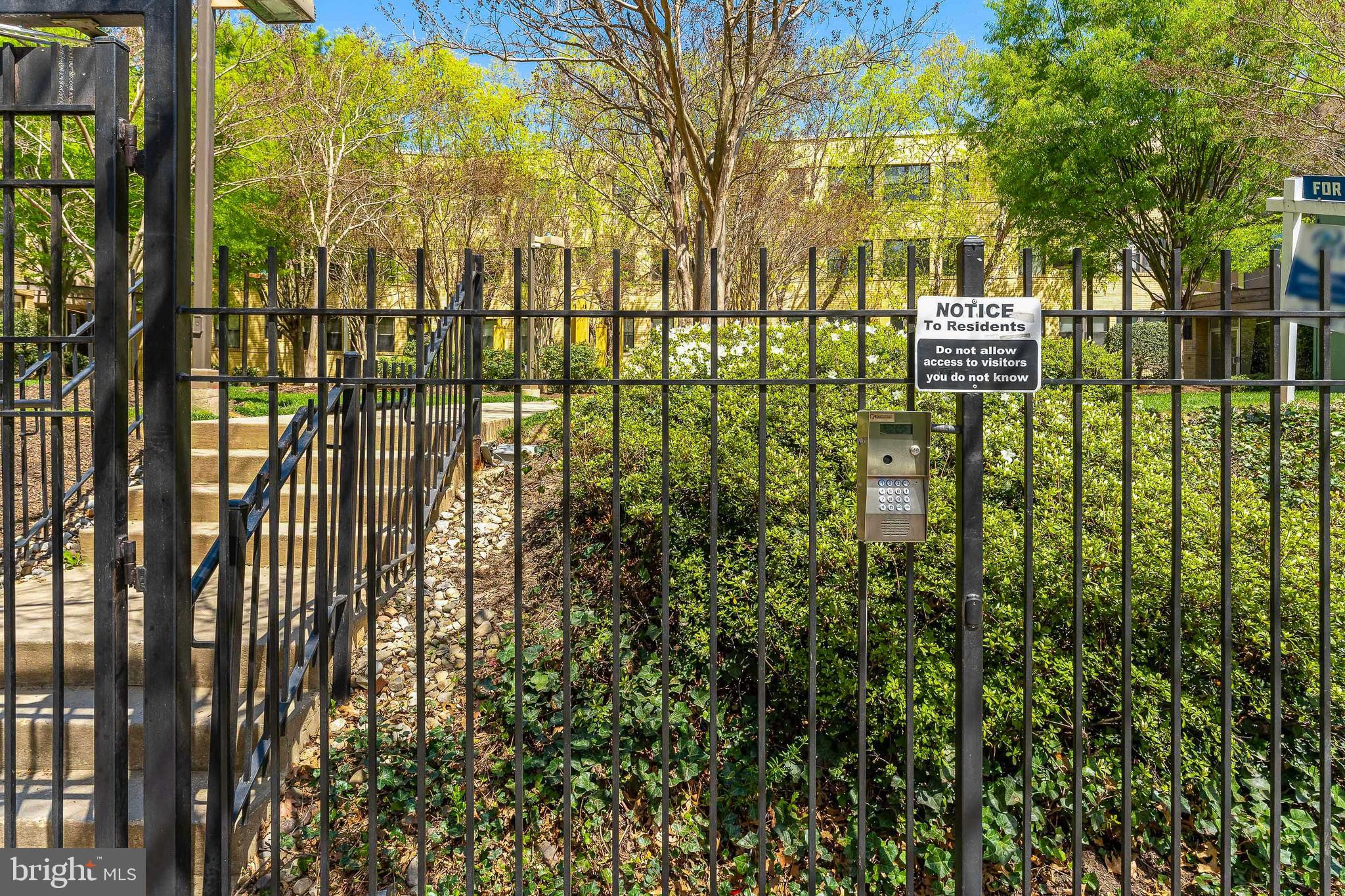 212 OAKWOOD STREET SE 322