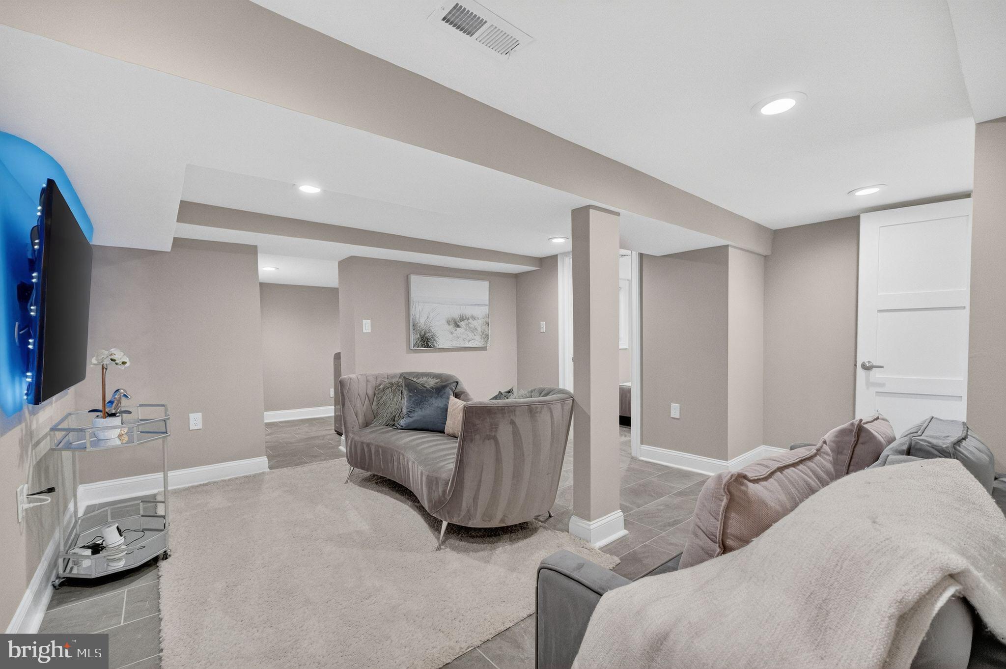 3151 NEWTON STREET NE