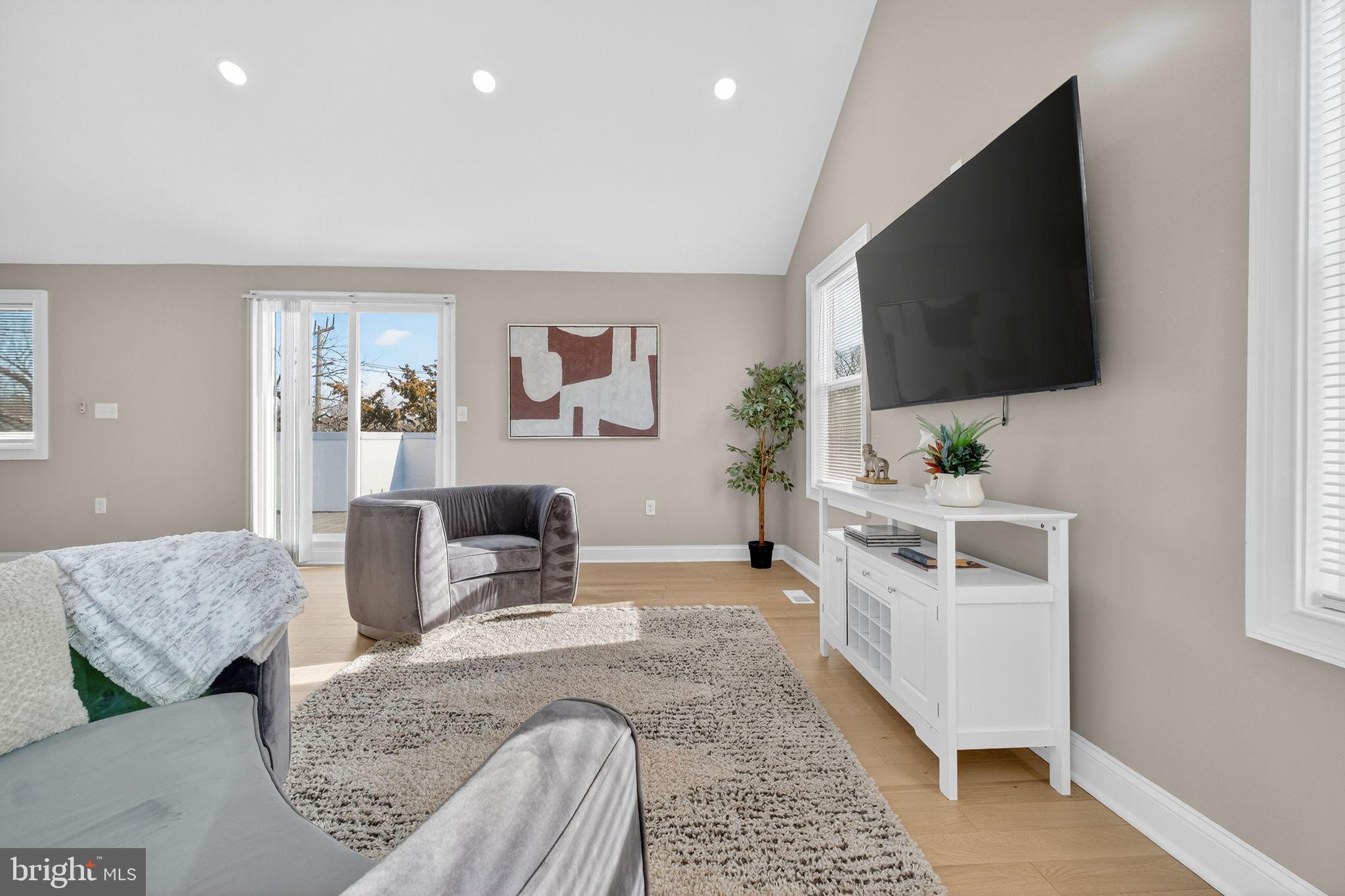 3151 NEWTON STREET NE