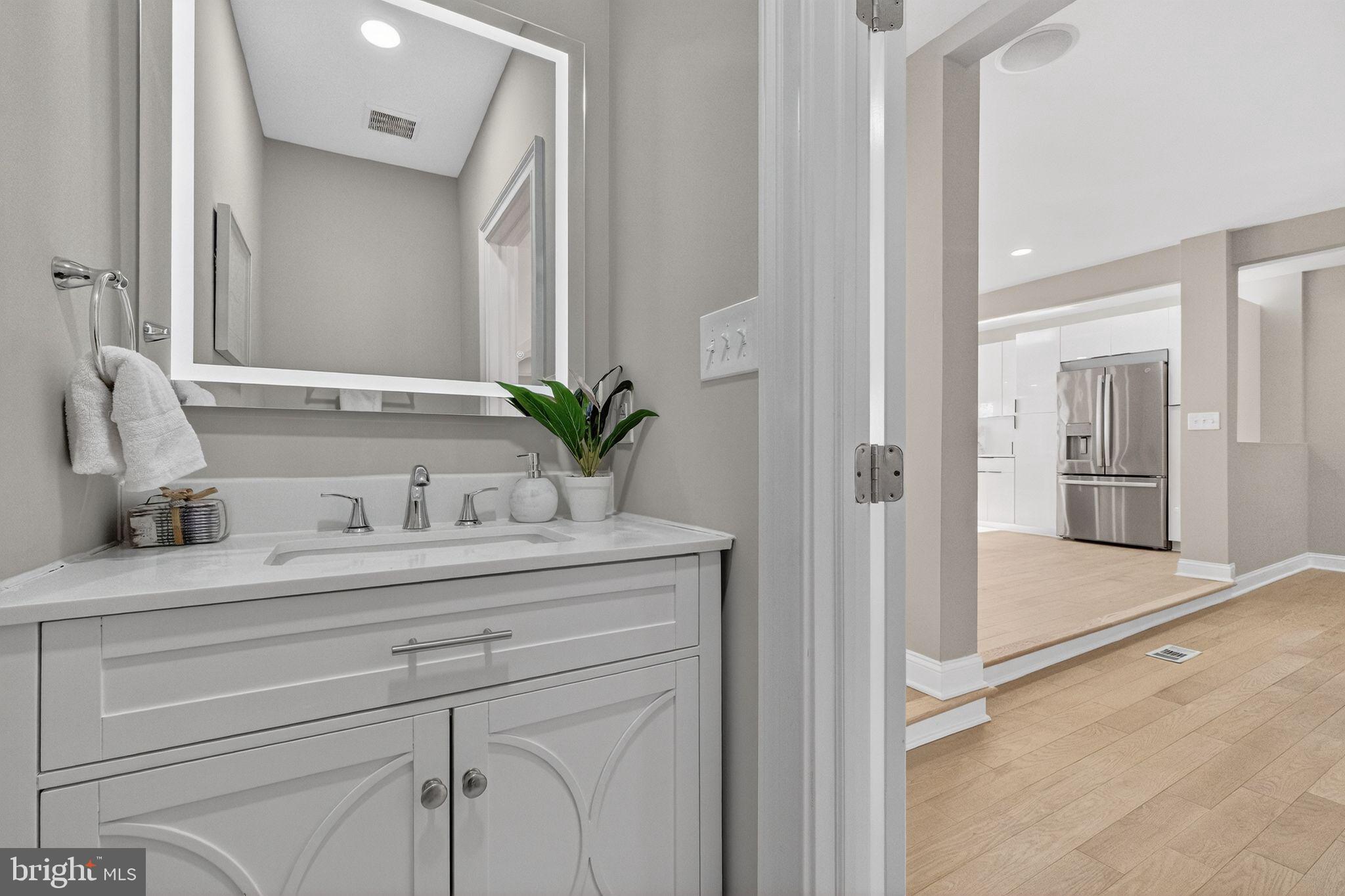 3151 NEWTON STREET NE