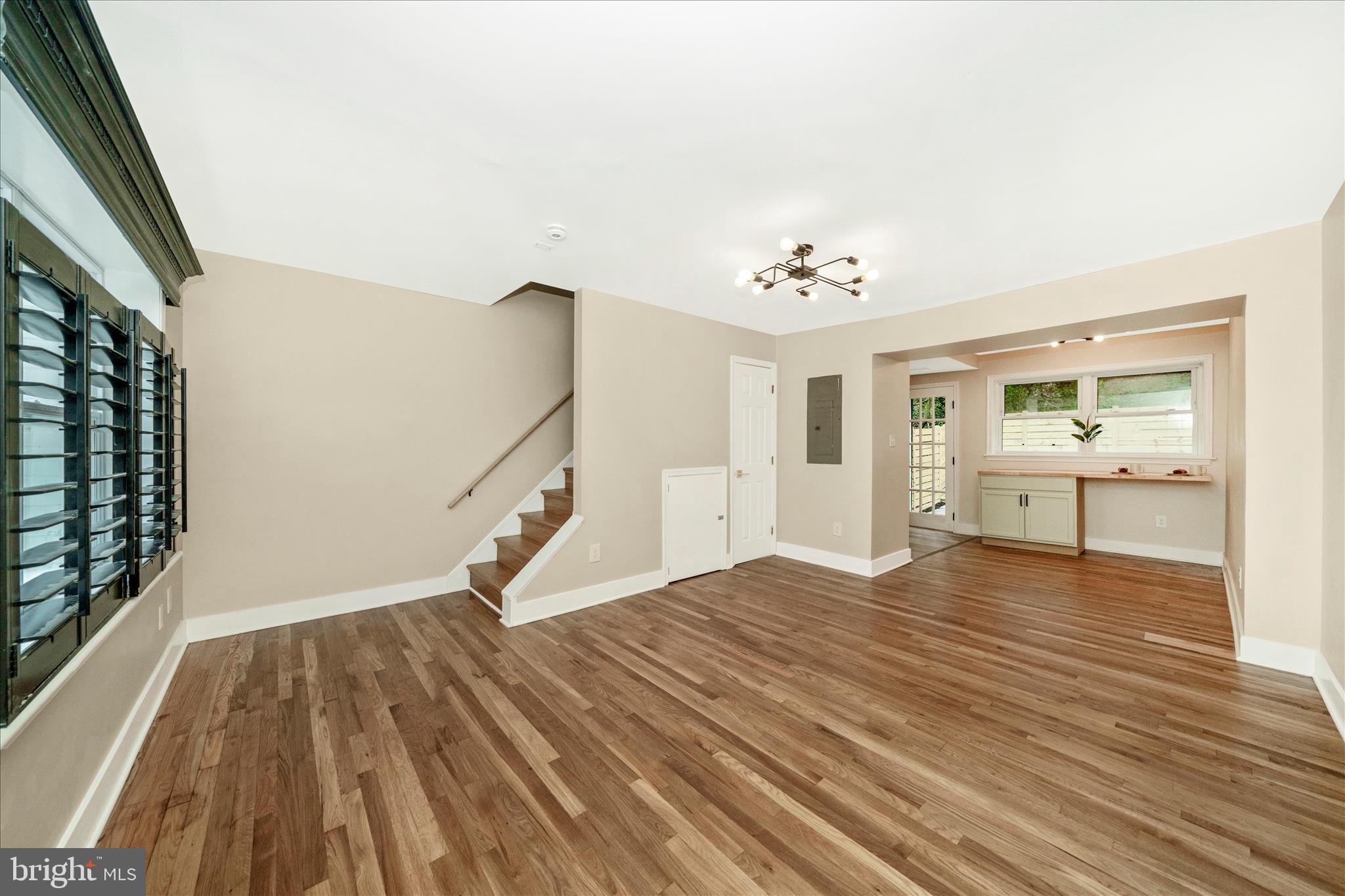 5045 SHERIFF ROAD NE