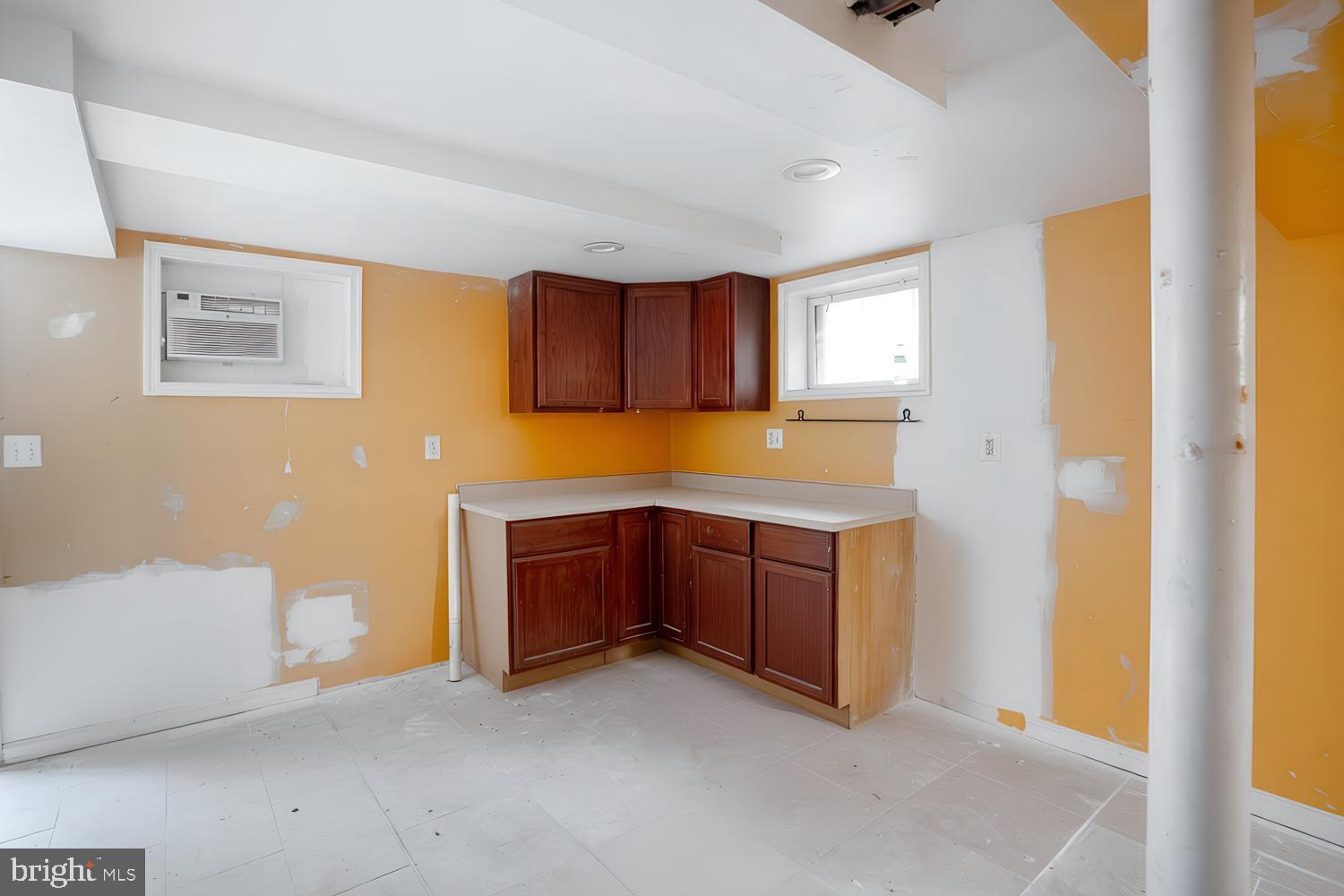 32 Varnum St NE VARNUM STREET NE