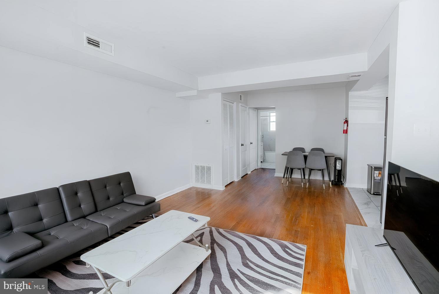 32 Varnum St NE VARNUM STREET NE