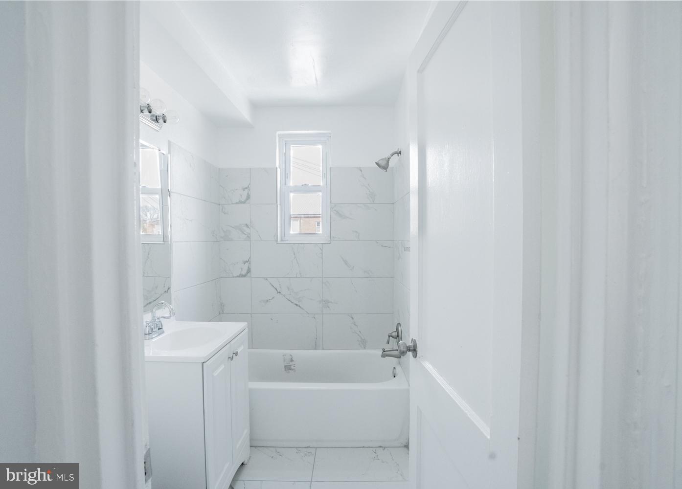 32 Varnum St NE VARNUM STREET NE