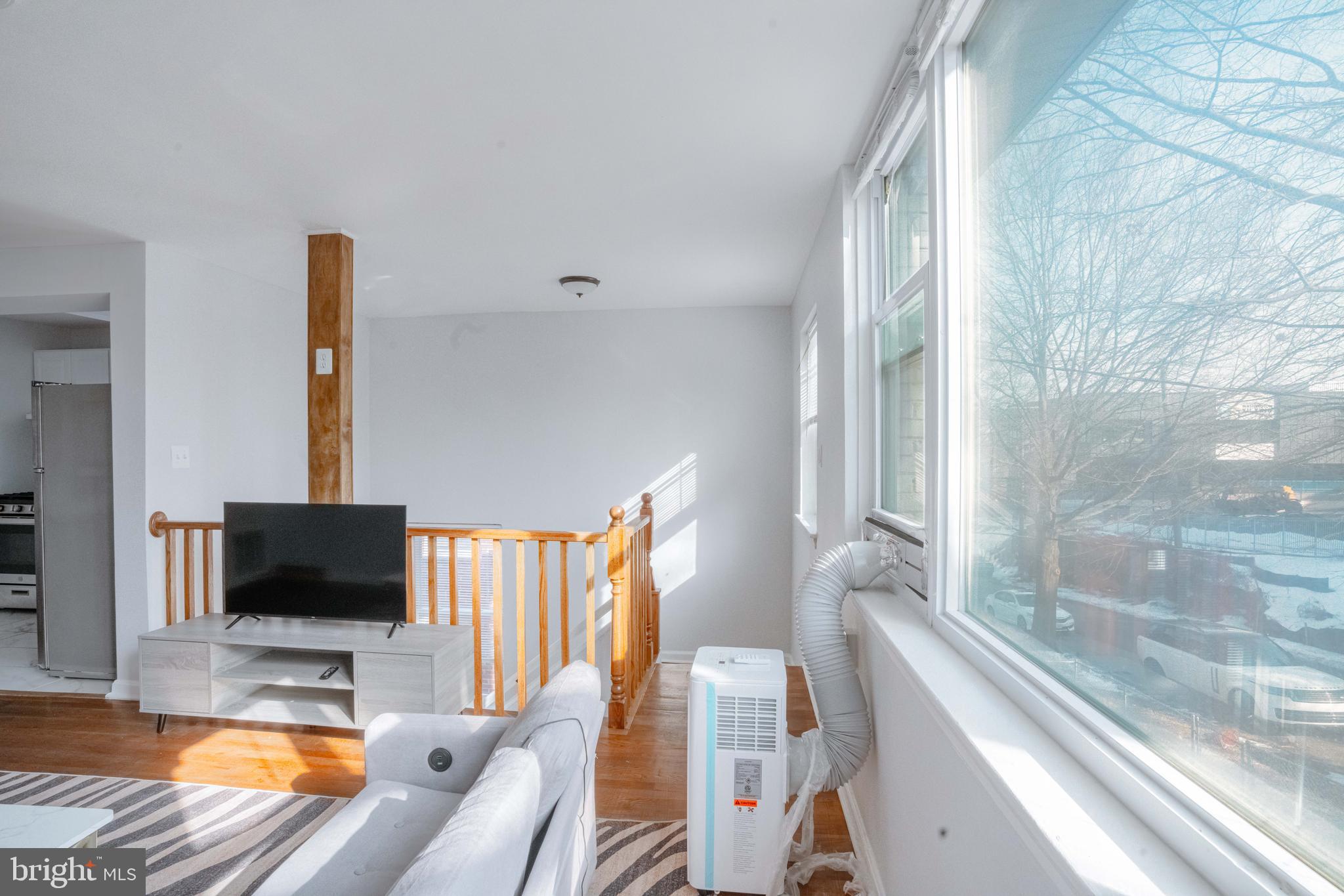 32 Varnum St NE VARNUM STREET NE