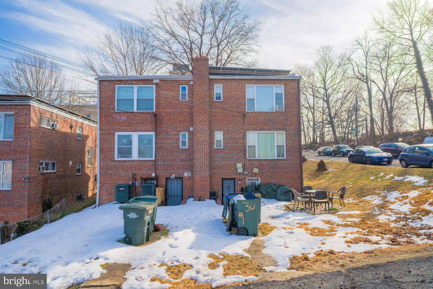 32 Varnum St NE VARNUM STREET NE