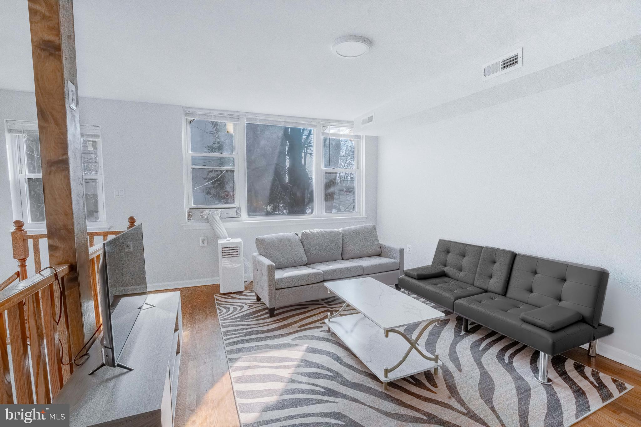 32 Varnum St NE VARNUM STREET NE