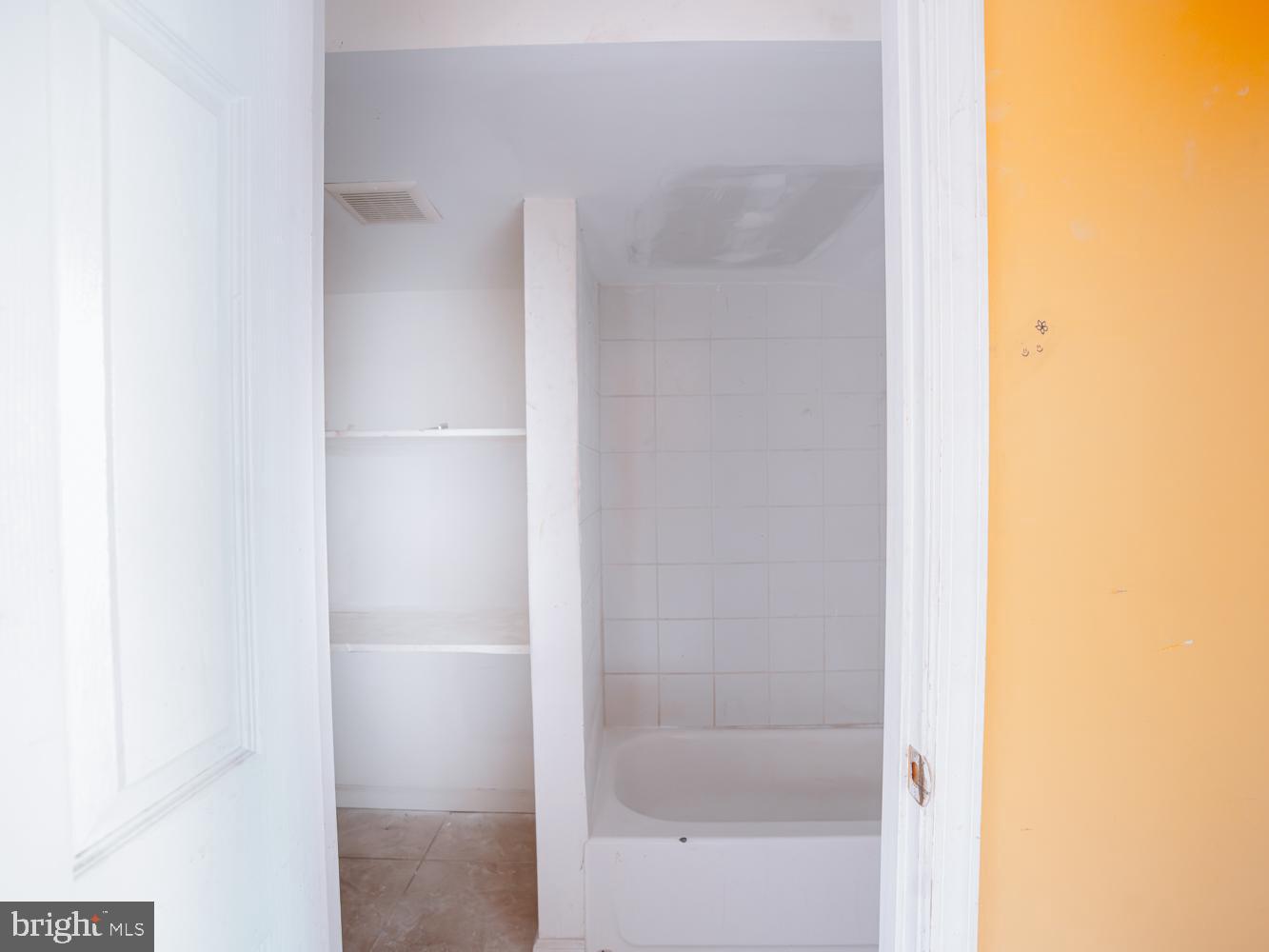 32 Varnum St NE VARNUM STREET NE