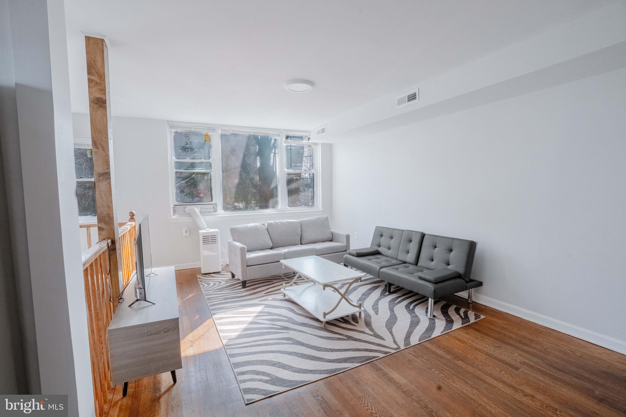 32 Varnum St NE VARNUM STREET NE