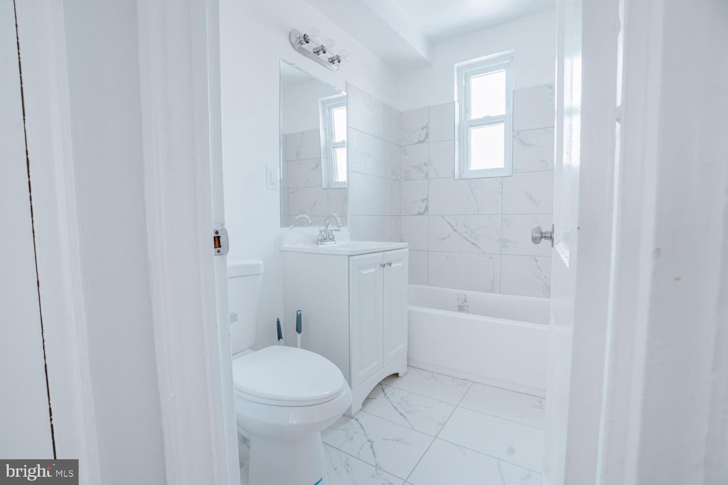 32 Varnum St NE VARNUM STREET NE