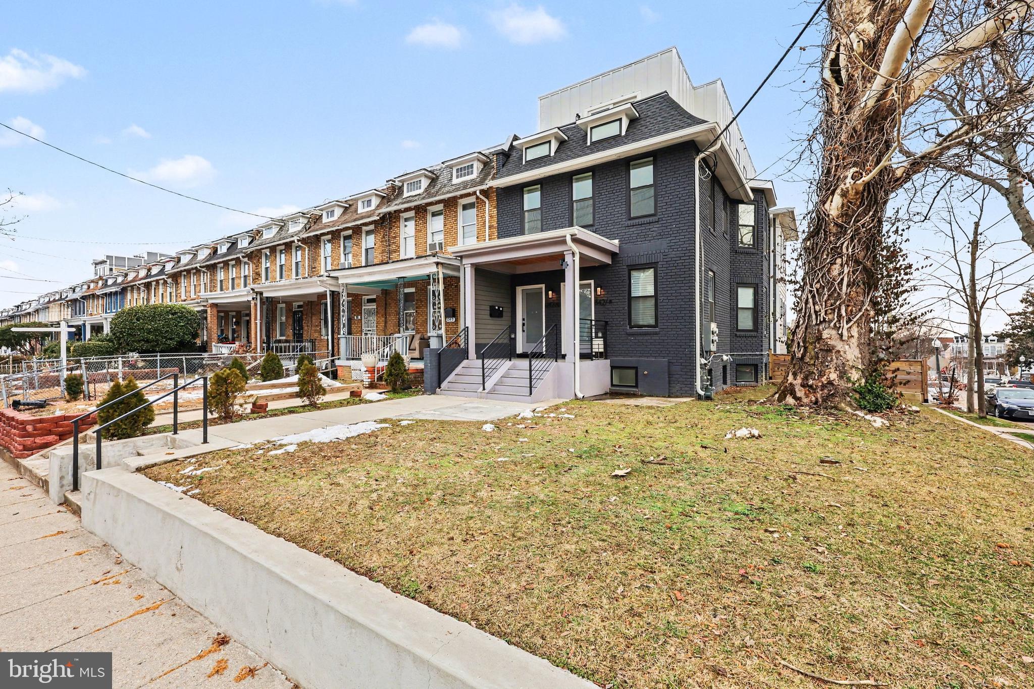 842 MADISON STREET NW 2