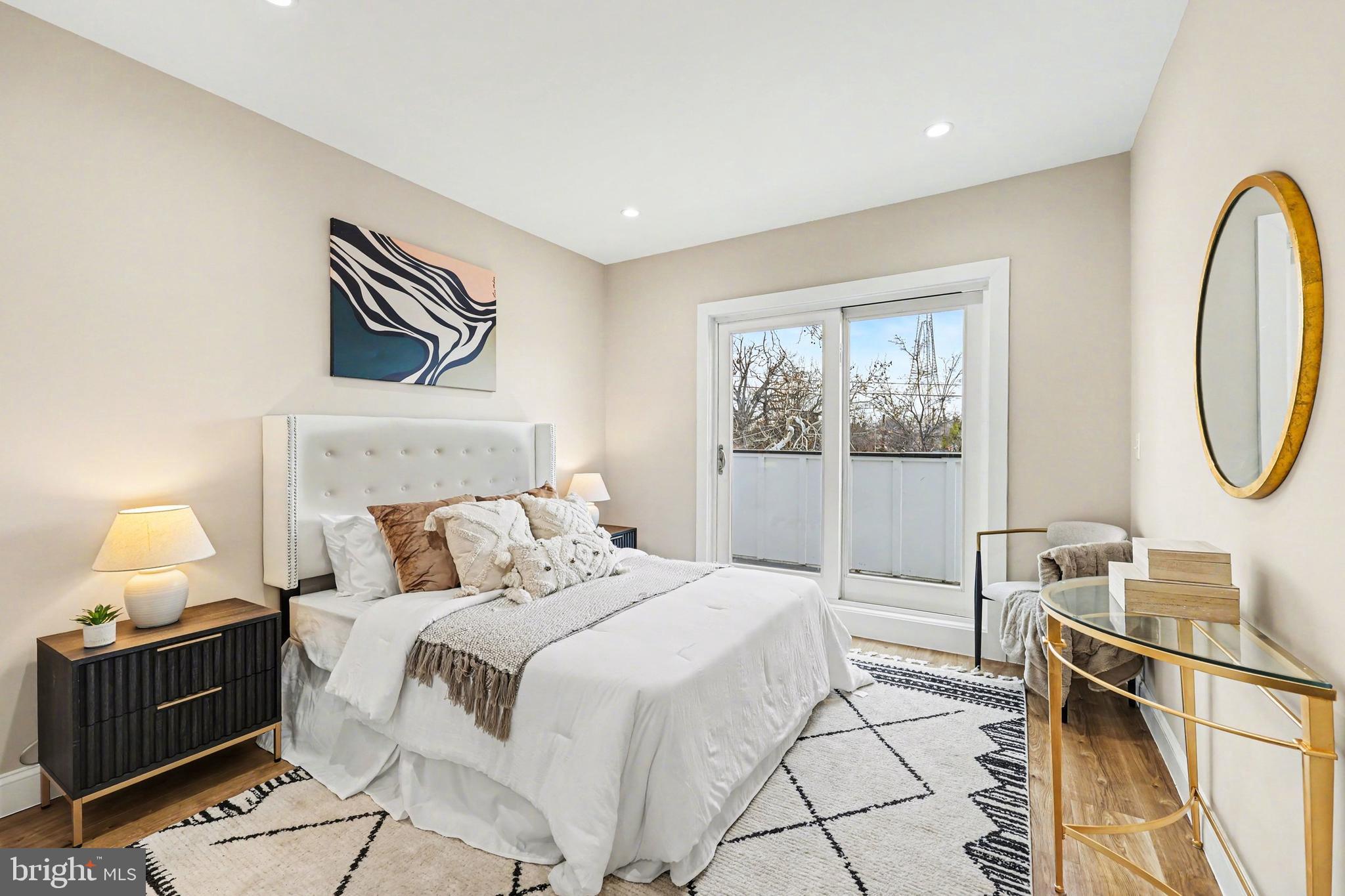 842 MADISON STREET NW 2