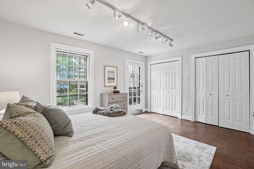 414 3RD STREET SE