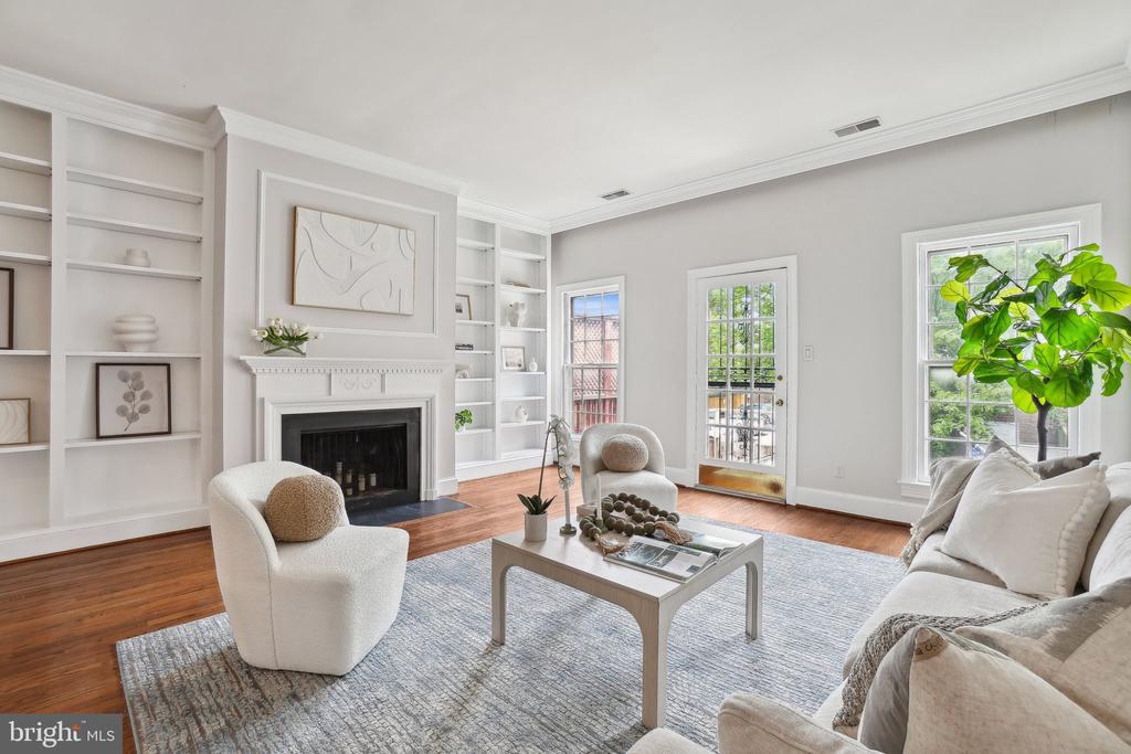 414 3RD STREET SE