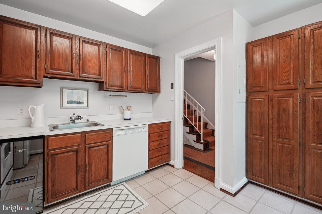 414 3RD STREET SE