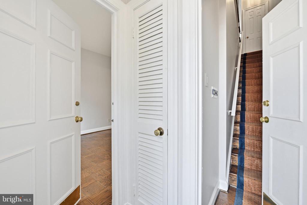 414 3RD STREET SE