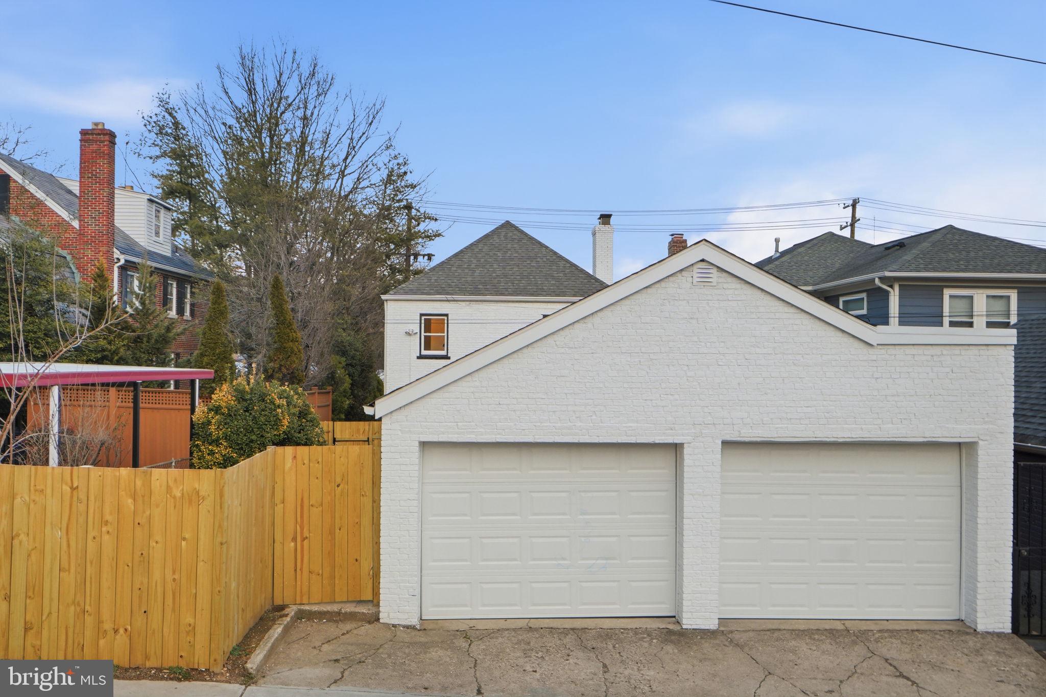 5520 NORTH CAPITOL STREET NW