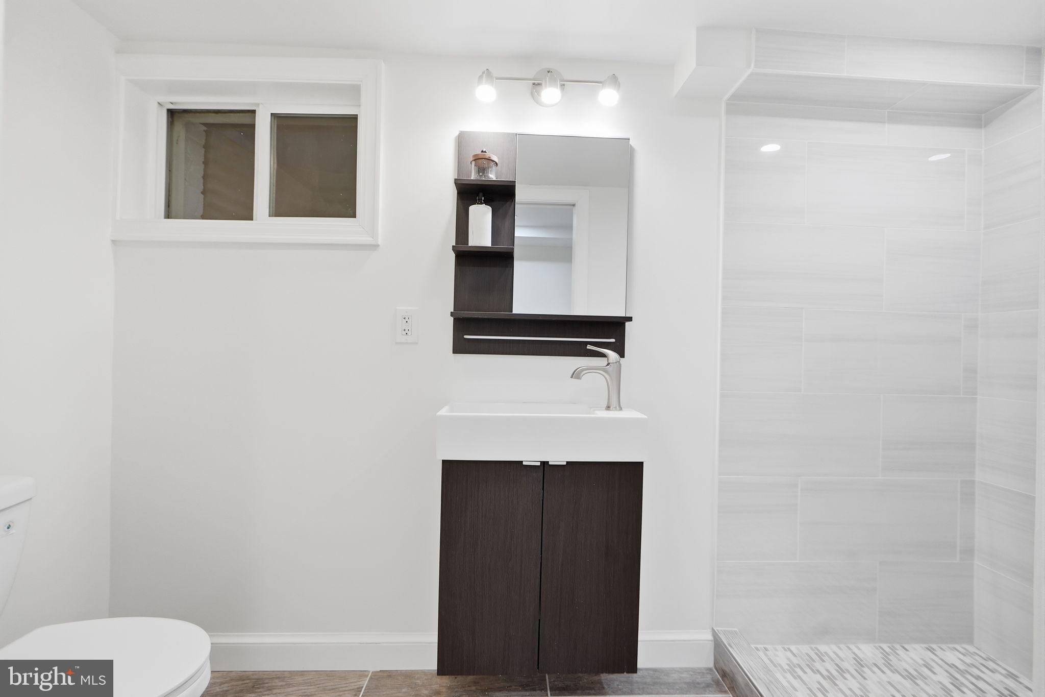 5520 NORTH CAPITOL STREET NW